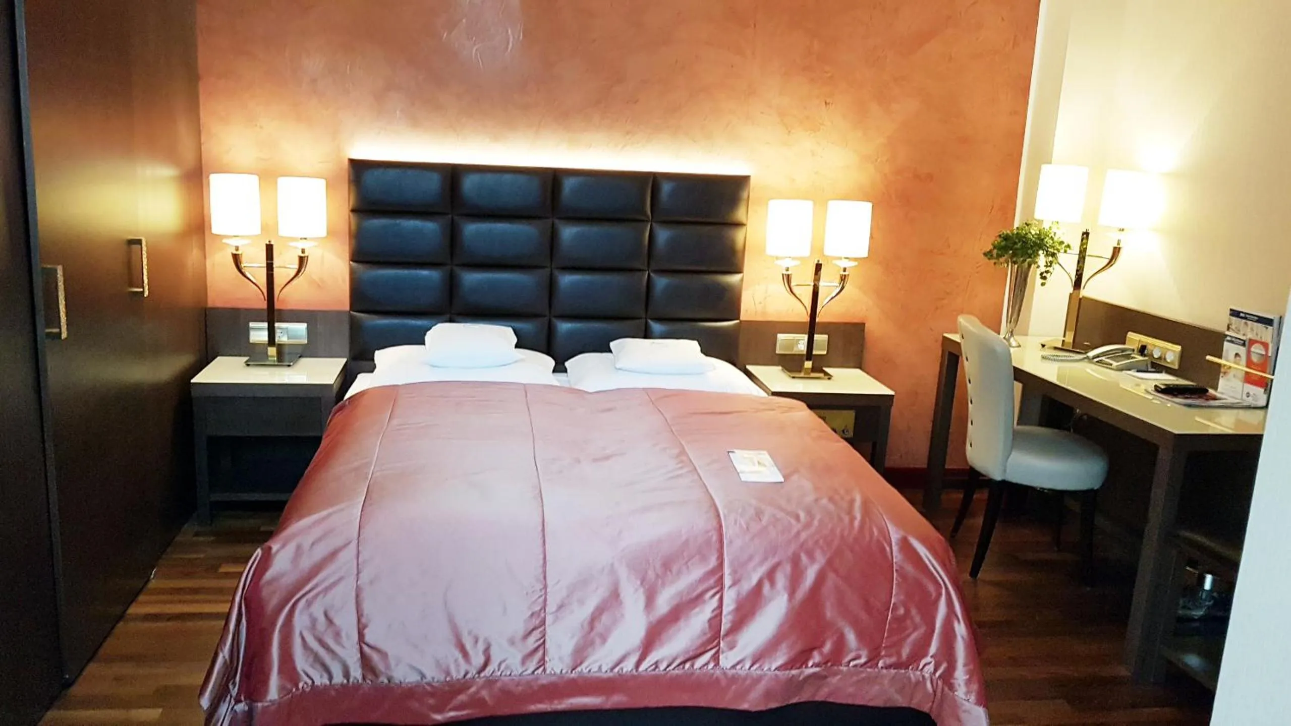 Bed in Best Western Plus Hotel StadtPalais