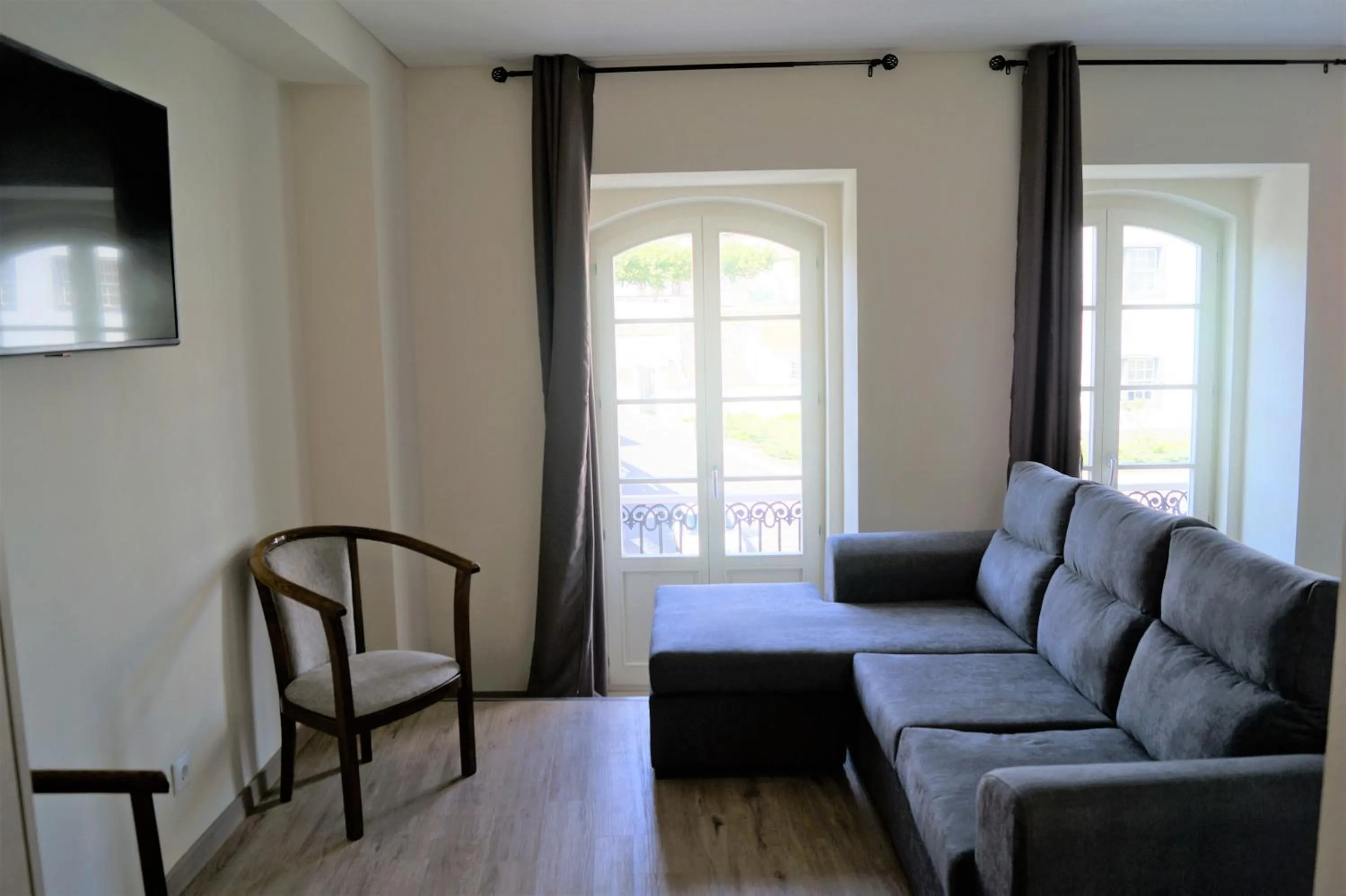 TV and multimedia in Angra Central Hotel