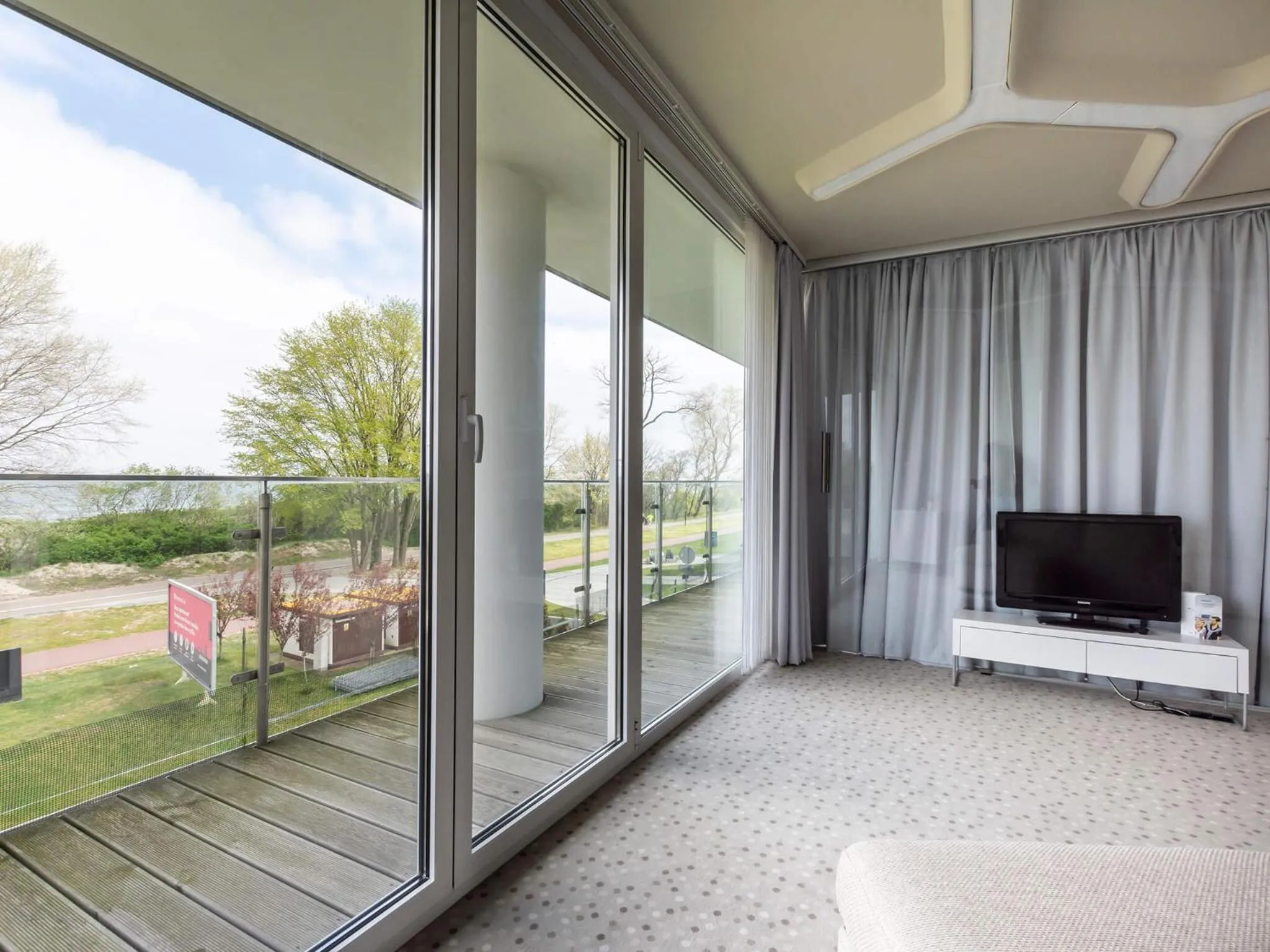 TV and multimedia in VacationClub – Ultra Marine Apartament 27