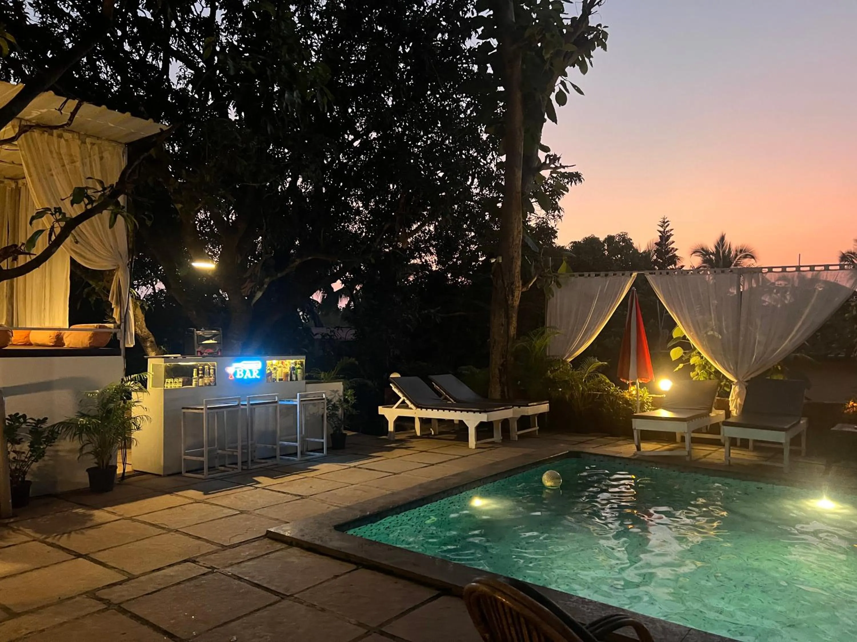 sunbed in Aaria Hills