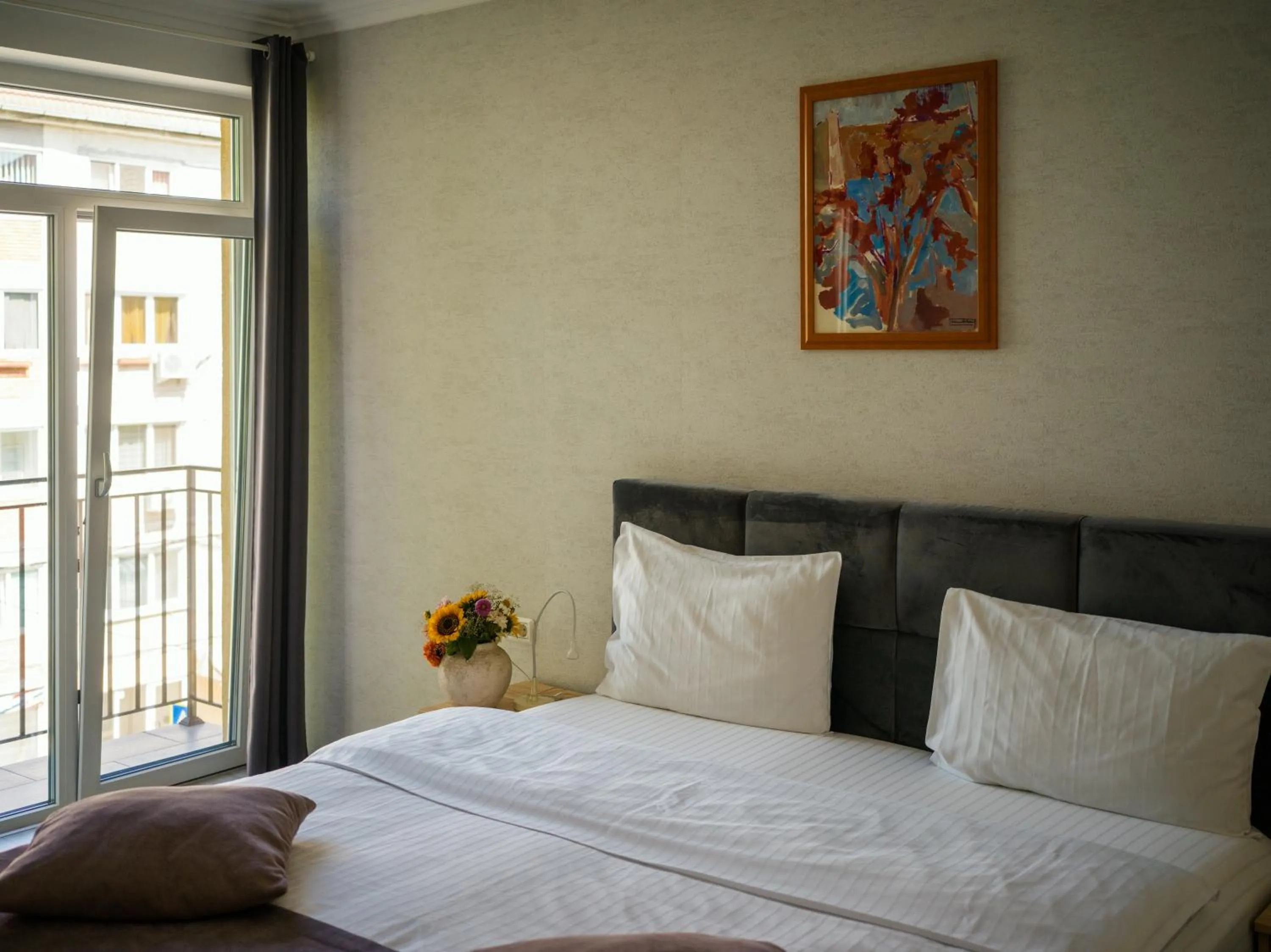 Bed in compleX living aparthotel