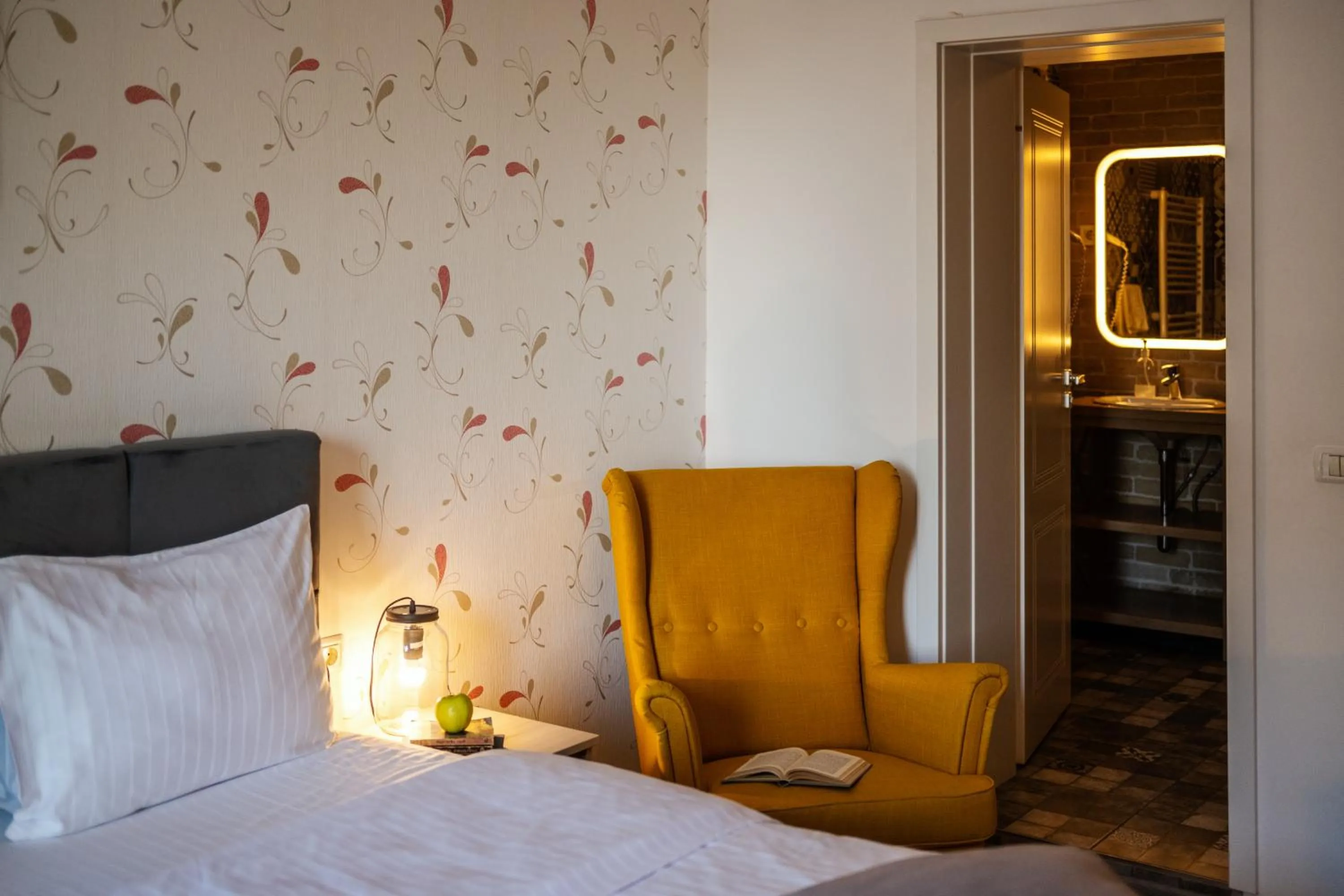 Decorative detail, Bed in compleX living aparthotel