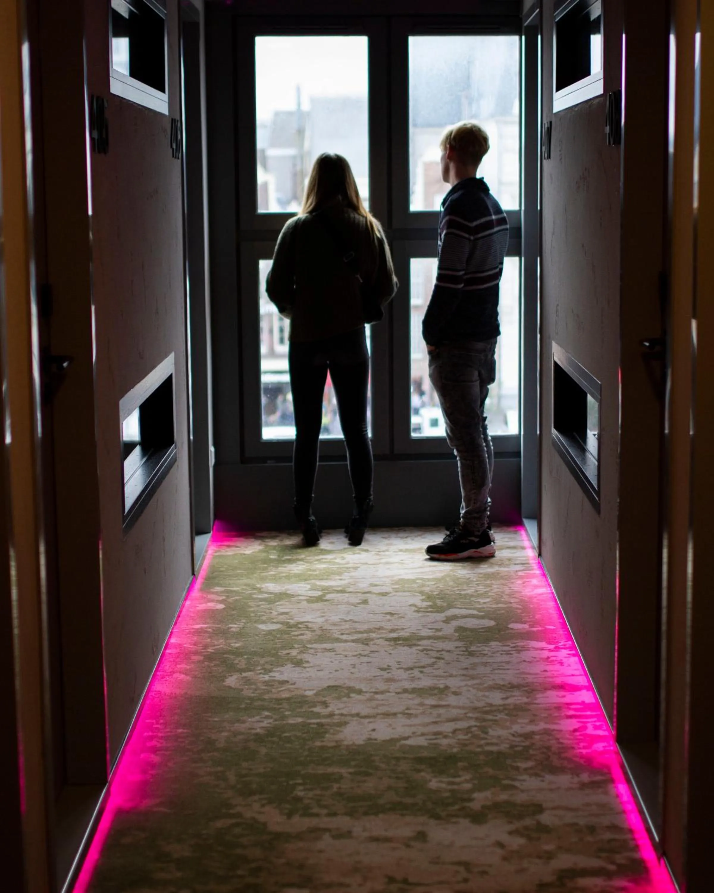 People in THIS HO(S)TEL