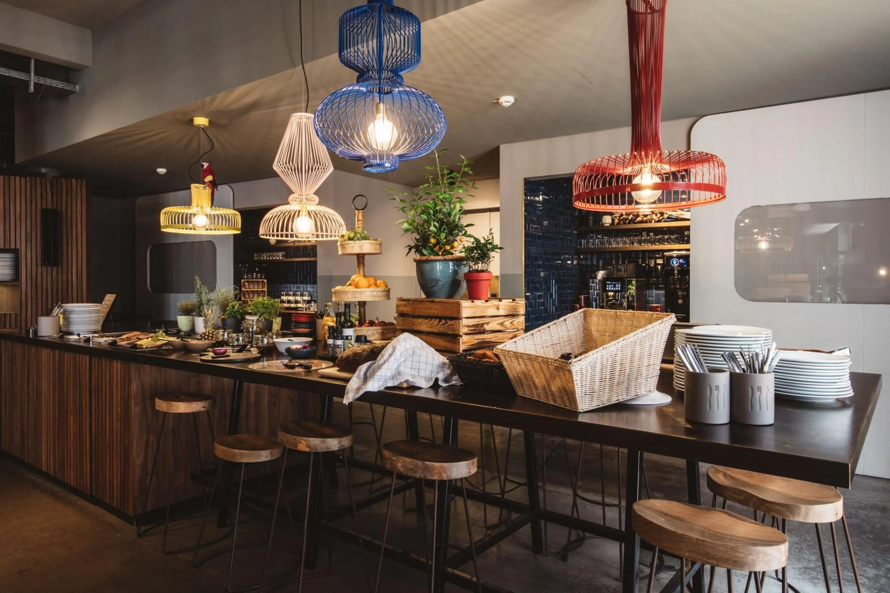 Food and drinks in Superbude Hamburg Altona