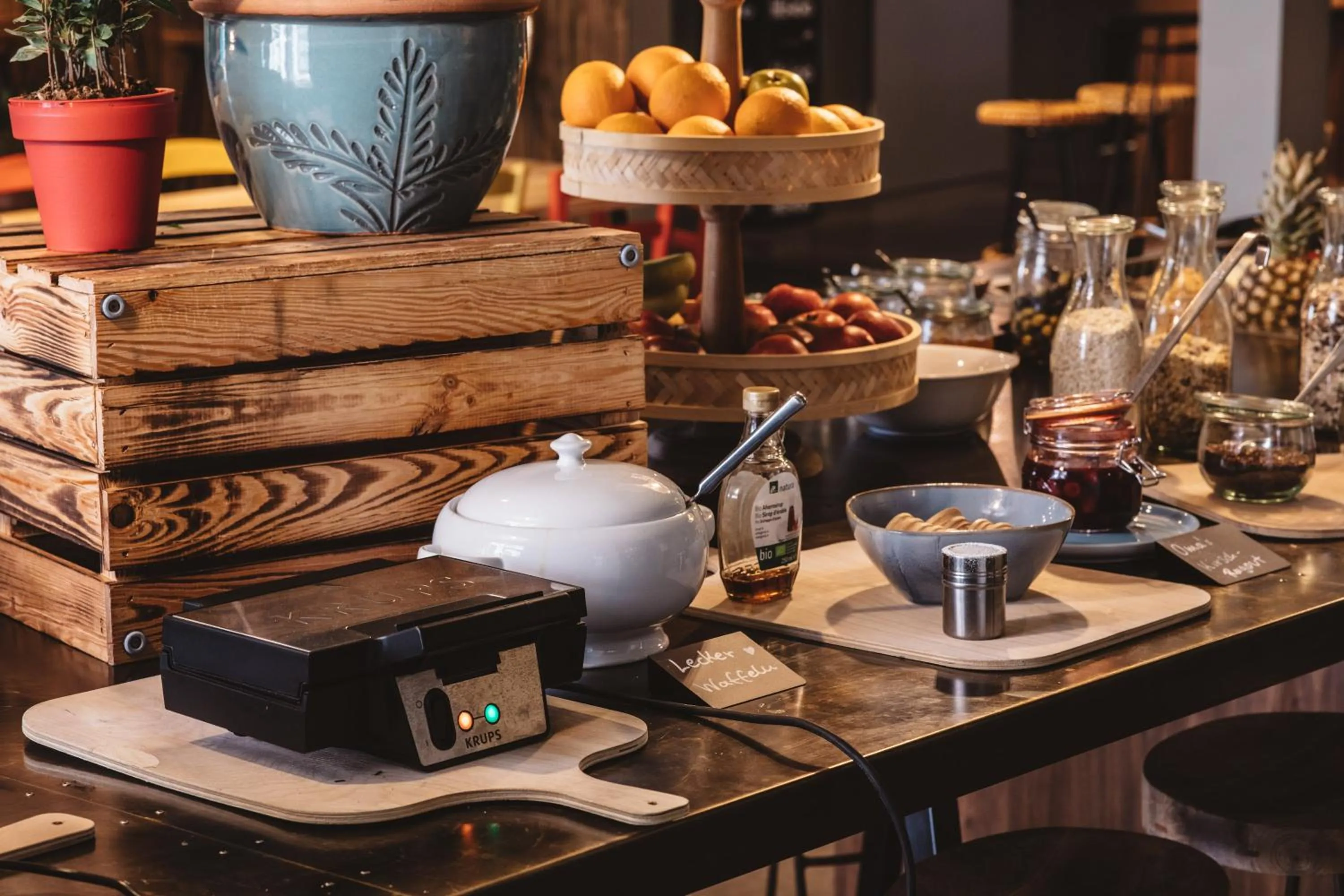 Breakfast in Superbude Hamburg Altona