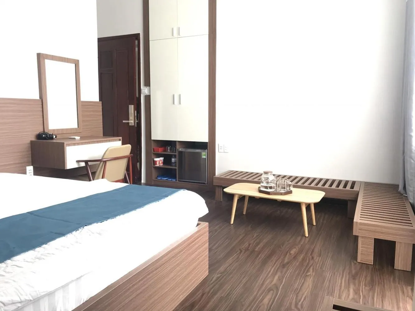 Living room, Bed in Thanh Binh Hotel Con Dao