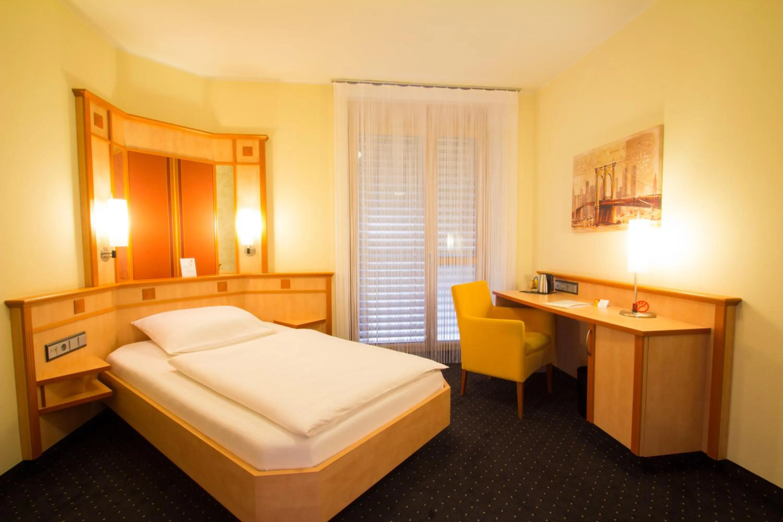 Photo of the whole room, Bed in Hotel Rio Karlsruhe