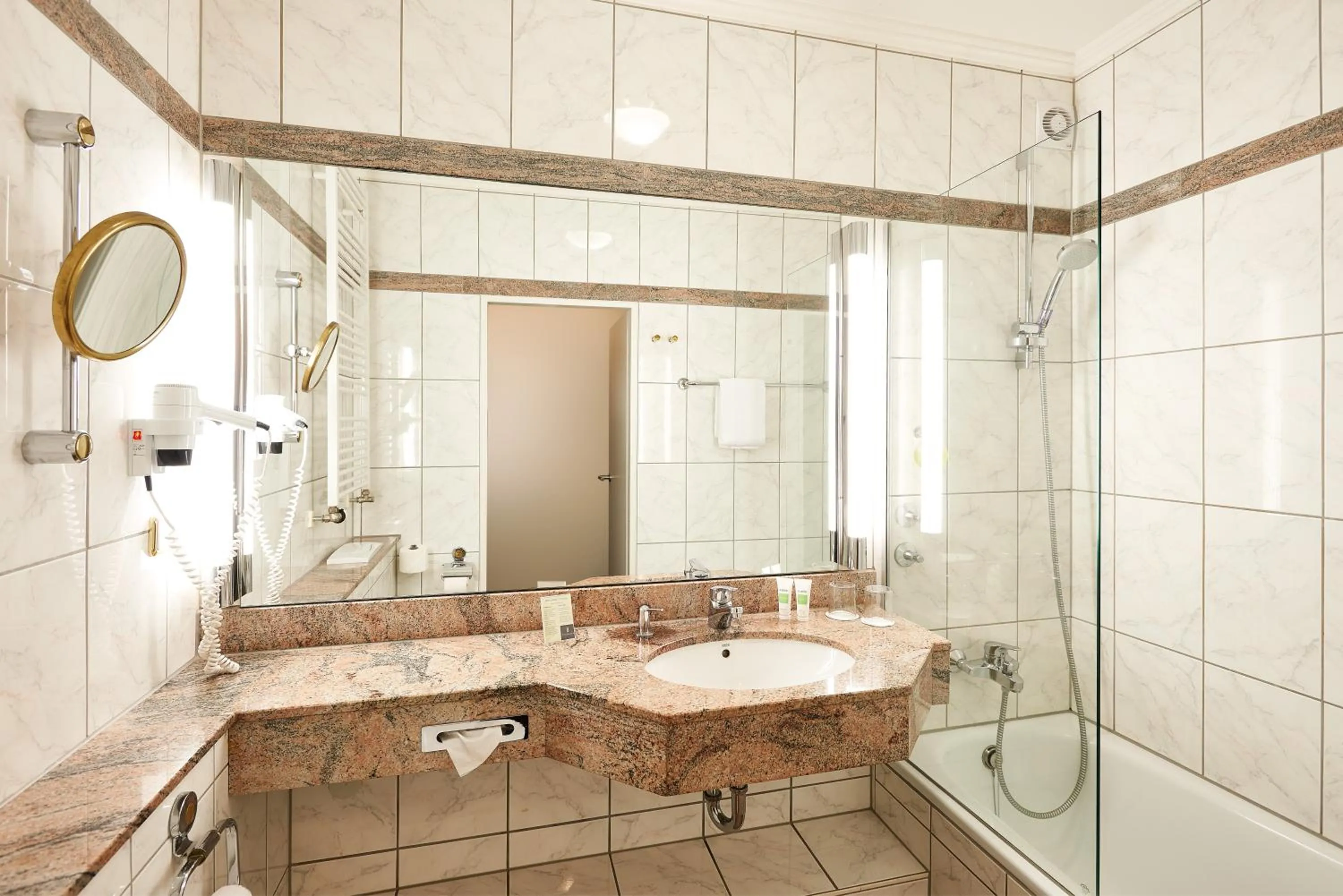 Bathroom in Hotel Zugbrücke Grenzau GmbH