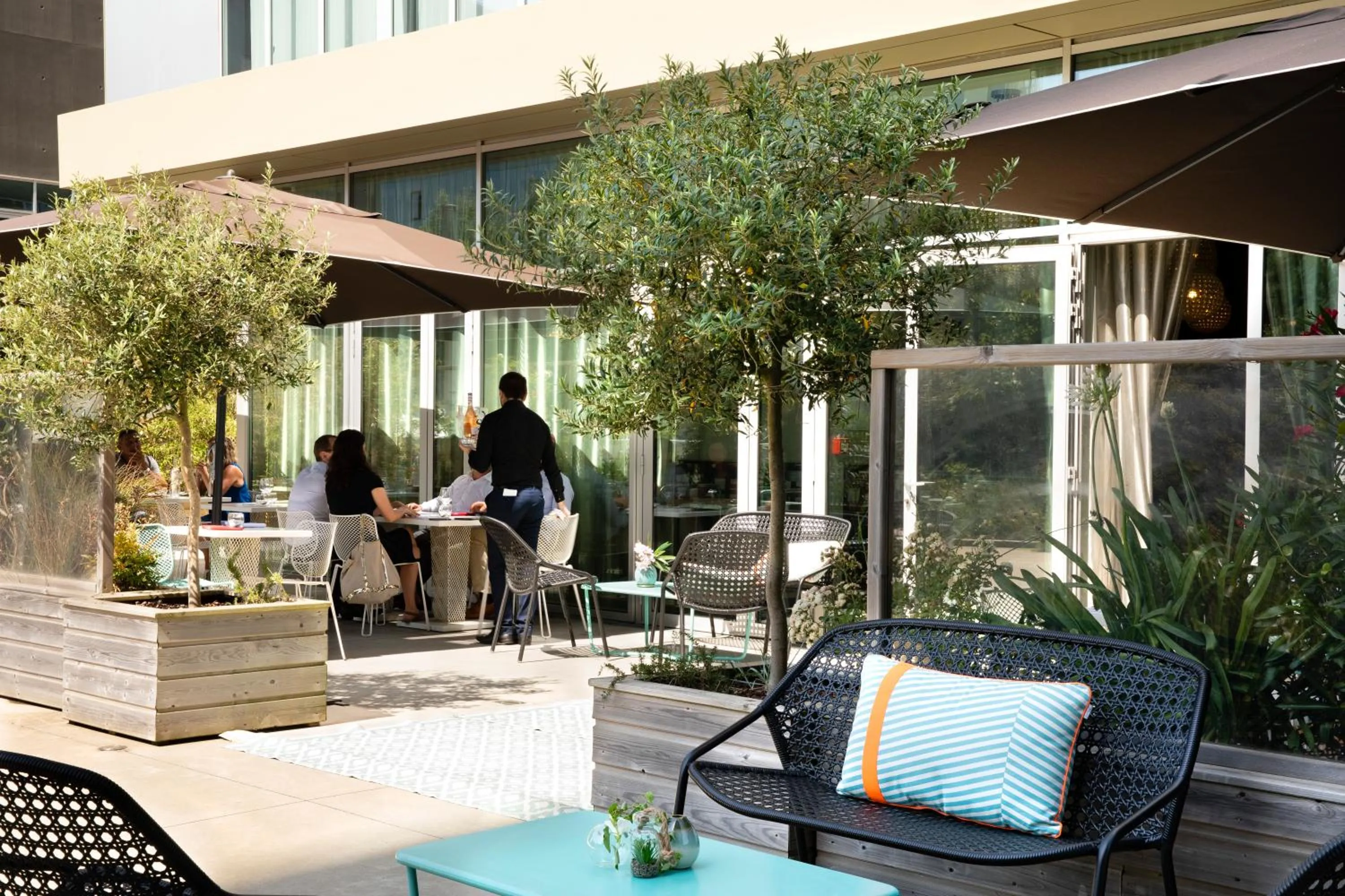 Patio in Best Western Plus Hôtel Isidore