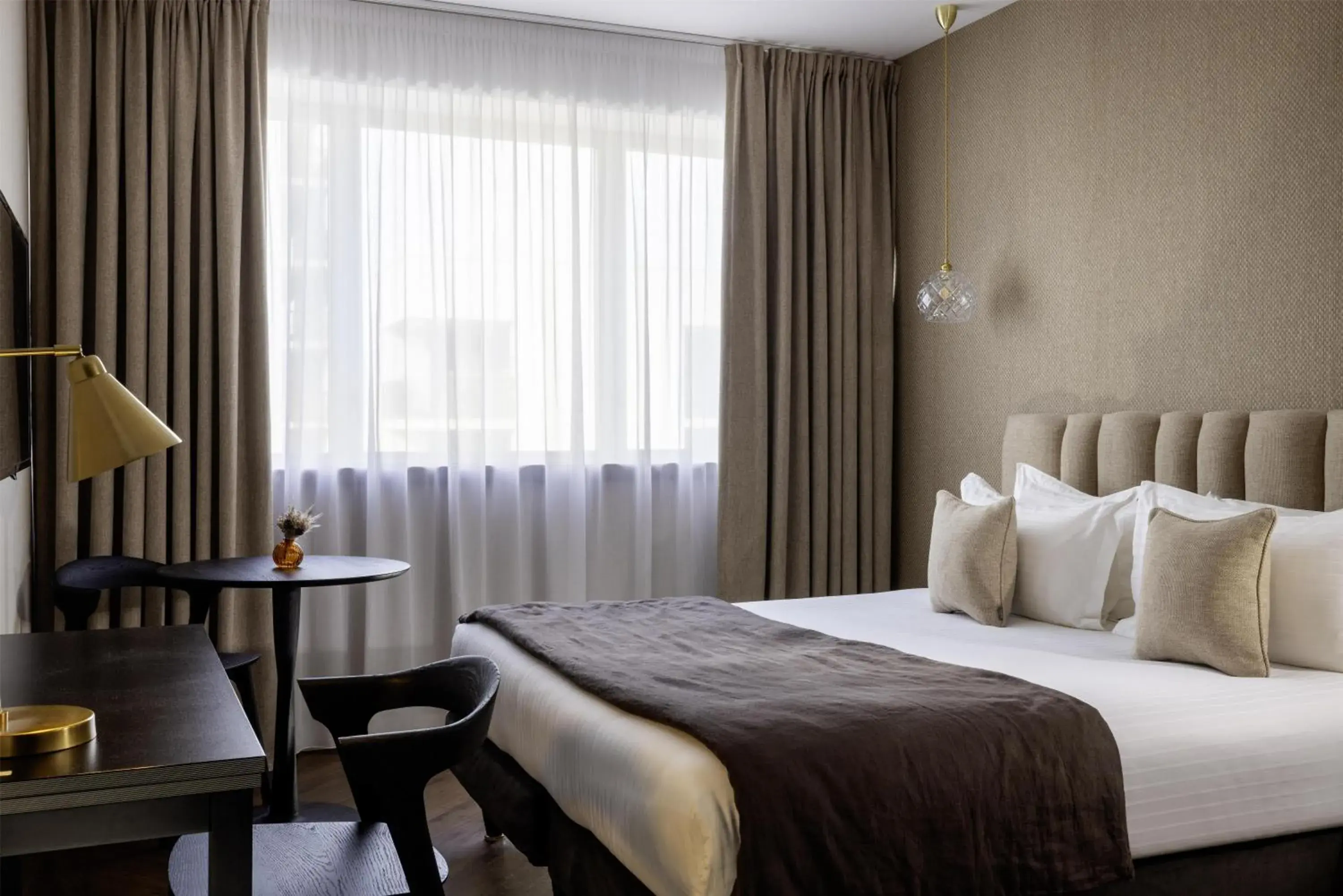 Superior Queen Room in Best Western Plus Hôtel Isidore Superior Queen Room in Best Western Plus Hôtel Isidore