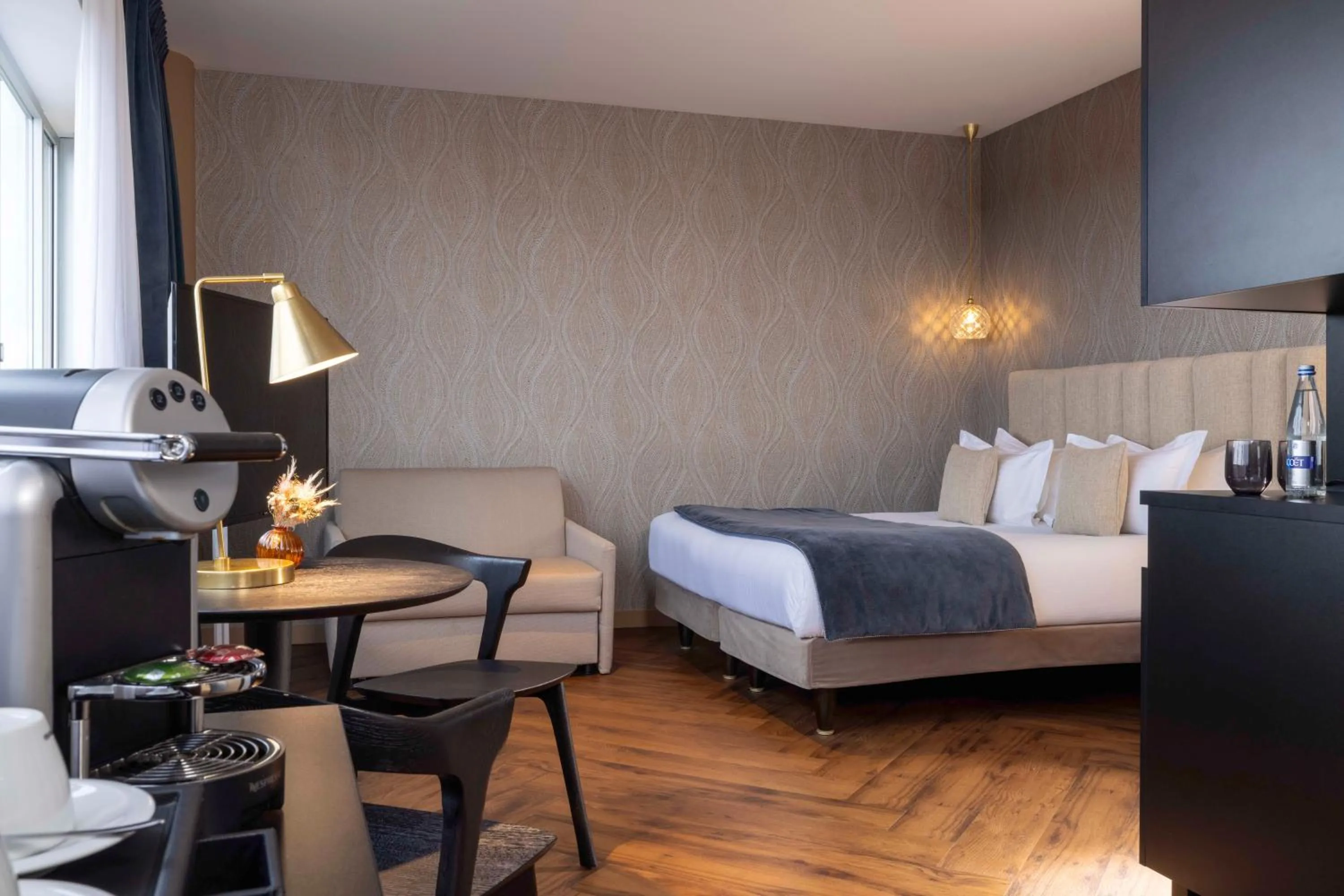 Bed in Best Western Plus Hôtel Isidore