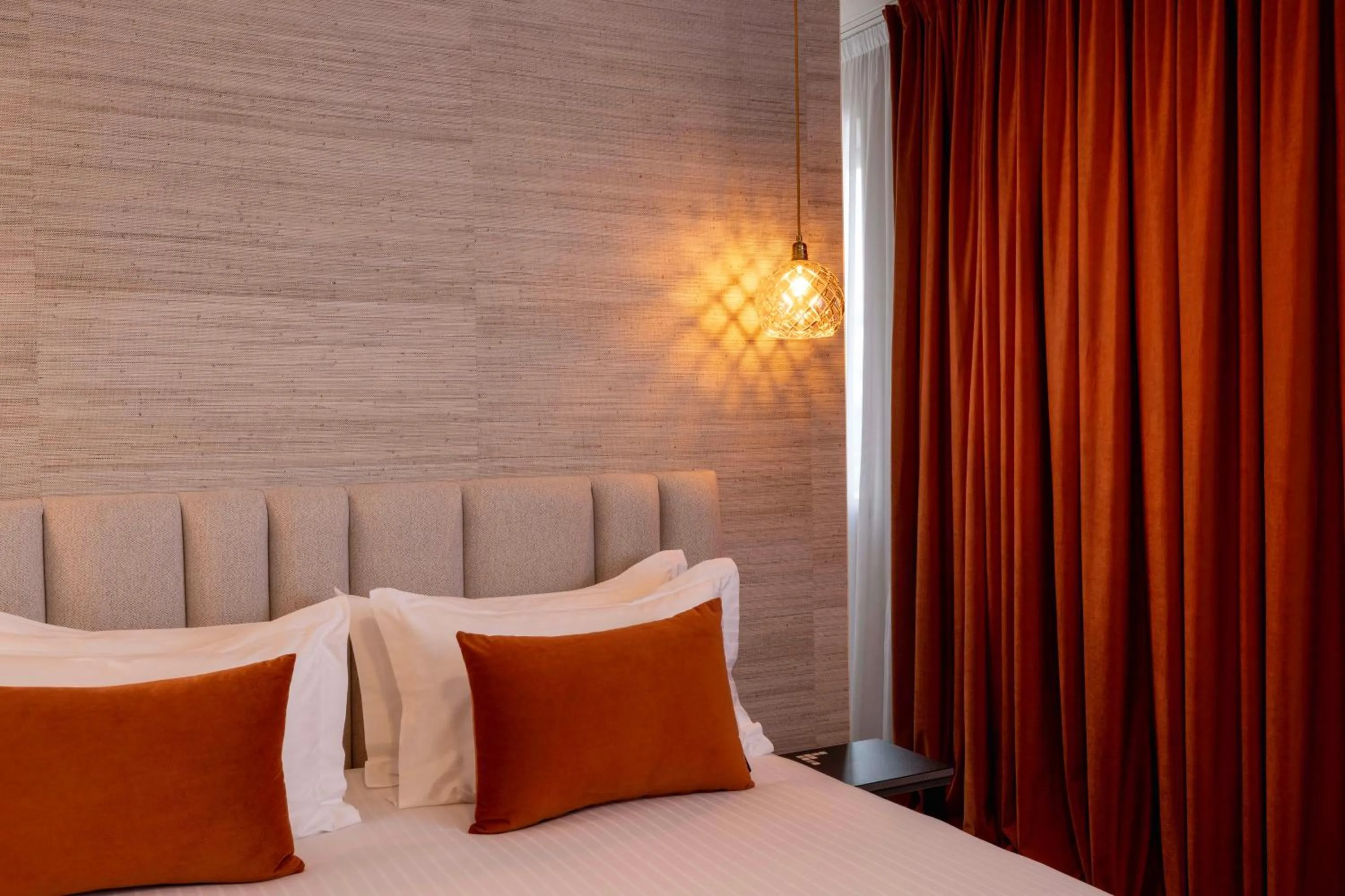 Bed in Best Western Plus Hôtel Isidore