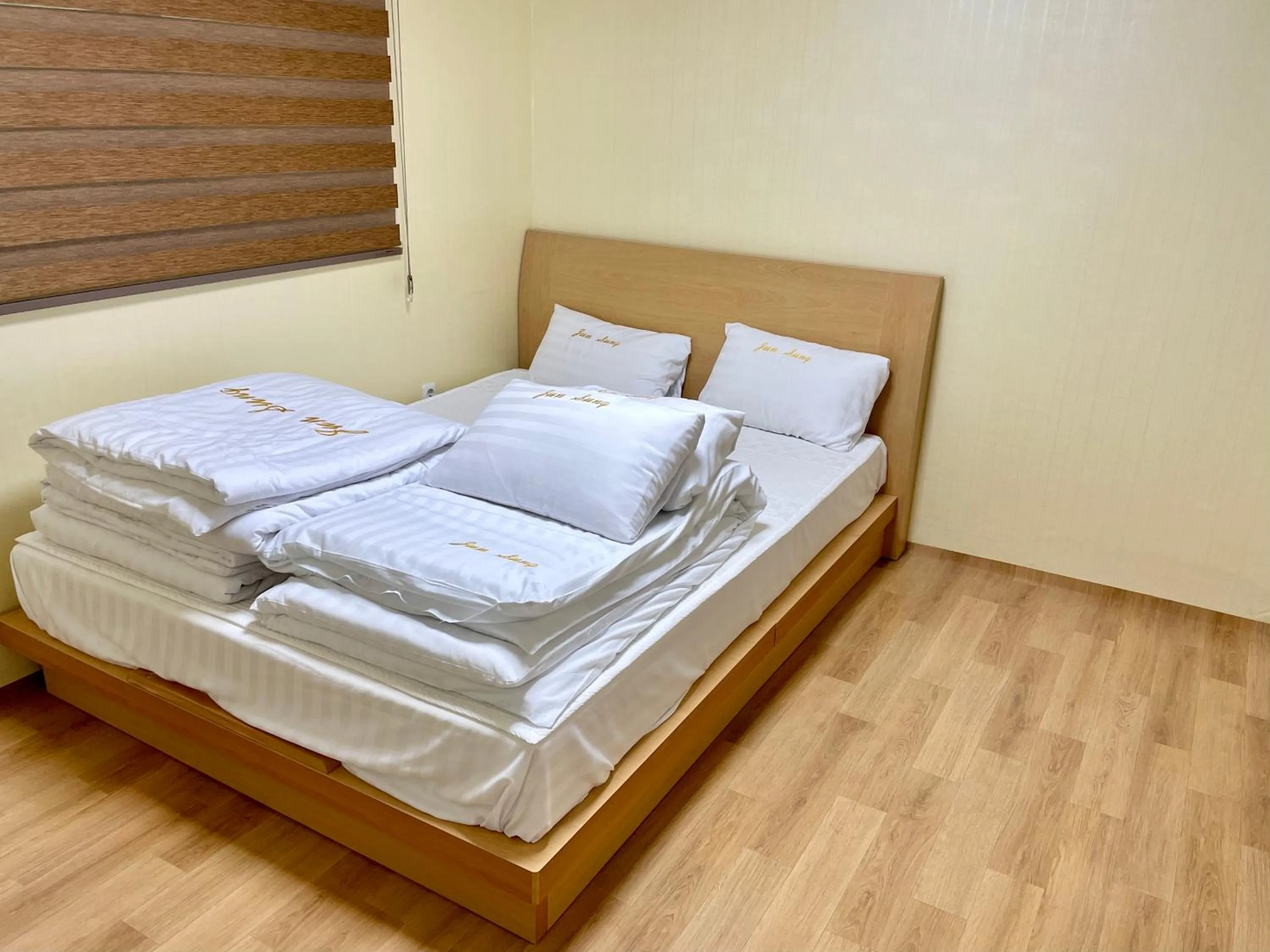 Bed in Gurye Junsung Resort