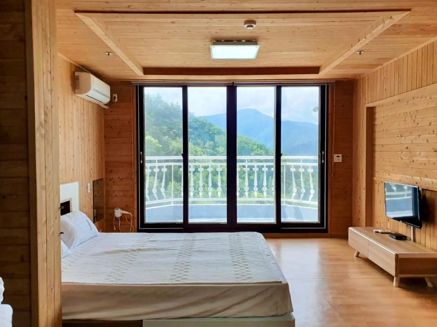 Bed in Gurye Junsung Resort