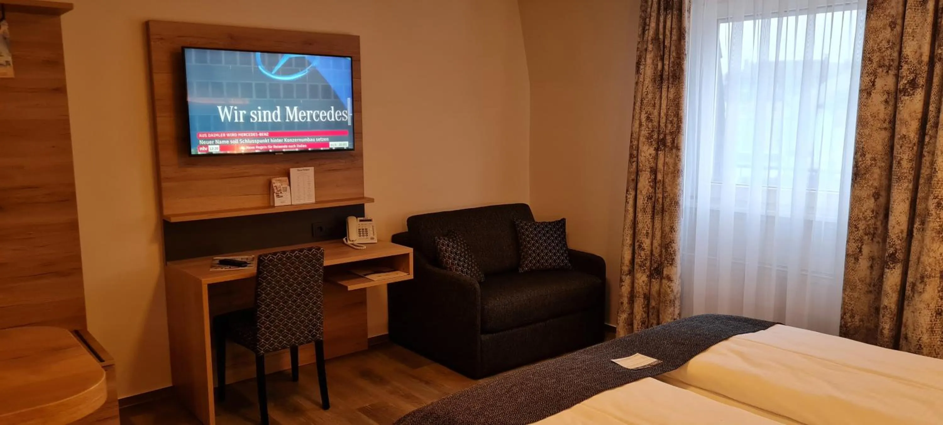 TV and multimedia, Bed in Akzent Hotel Köhler