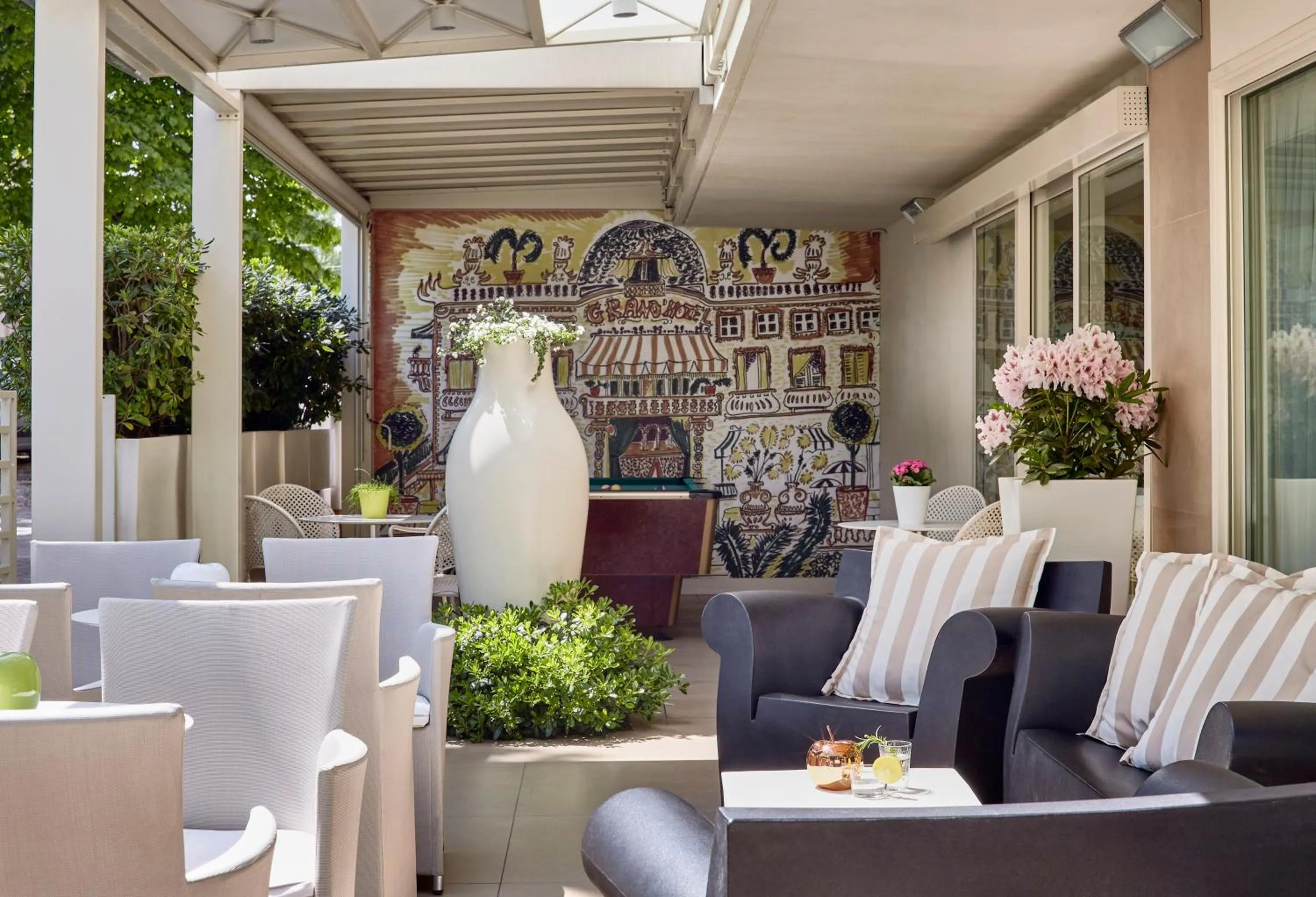 Property building in Hotel La Fenice