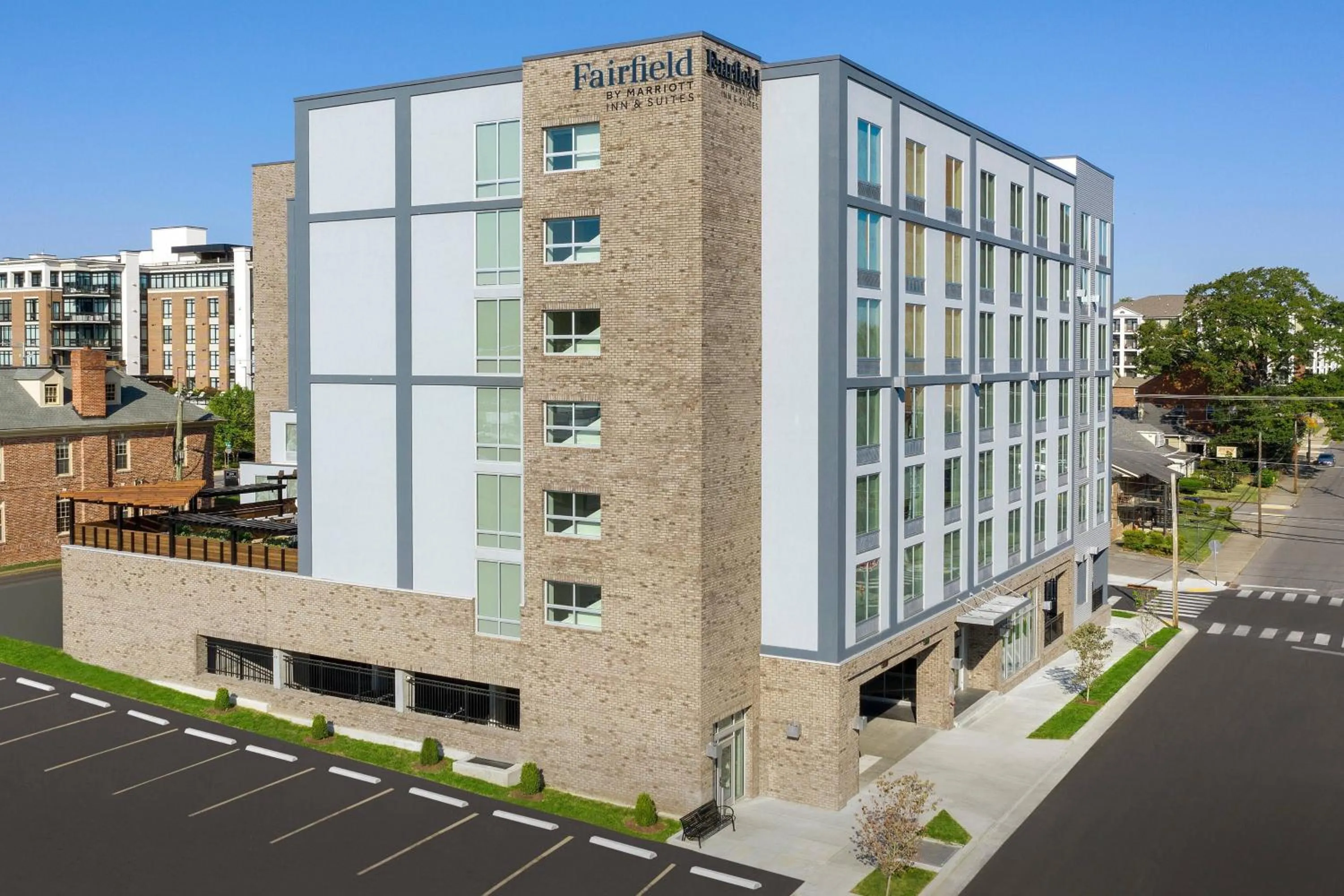 Property building in Fairfield Inn & Suites Nashville Near Vanderbilt