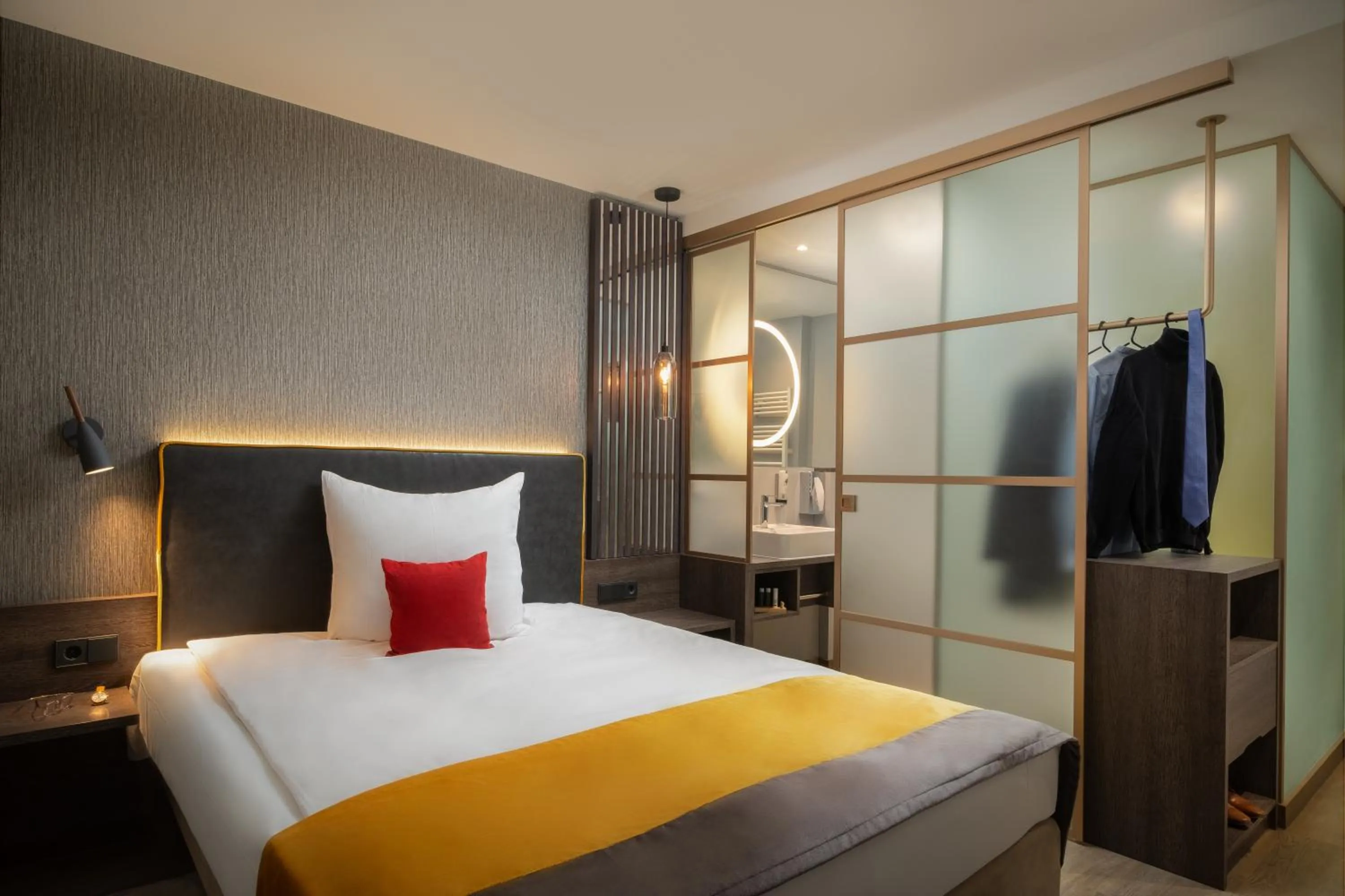 Bed in Hetzel Hotel Stuttgart