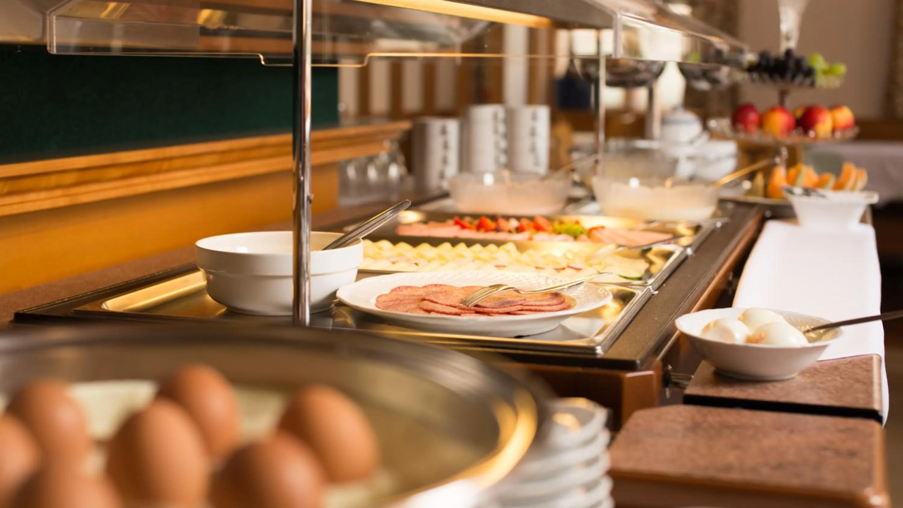 Restaurant/places to eat in Hotel-Garni Goldenes Kreuz