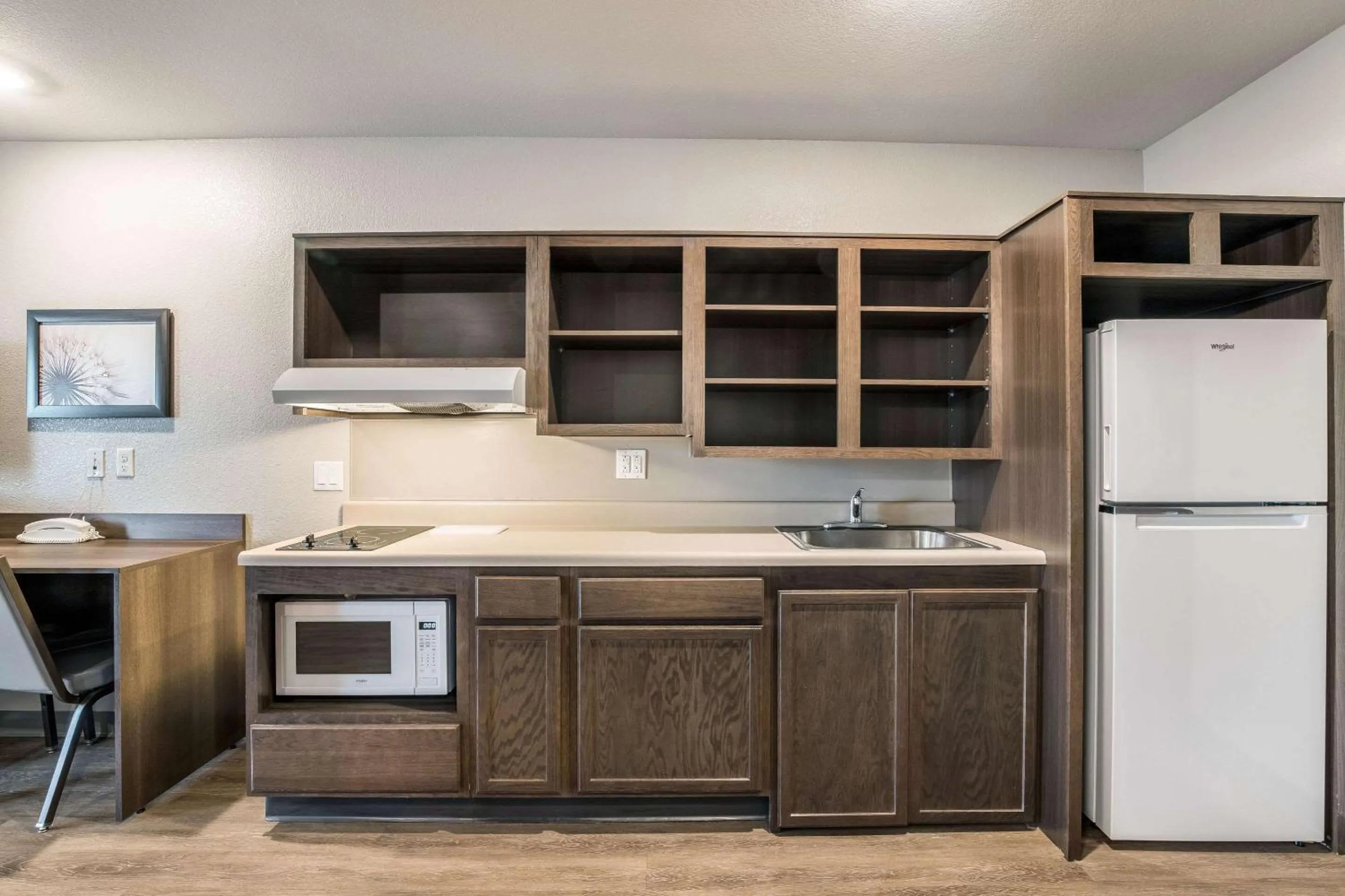 Photo of the whole room in WoodSpring Suites Colton