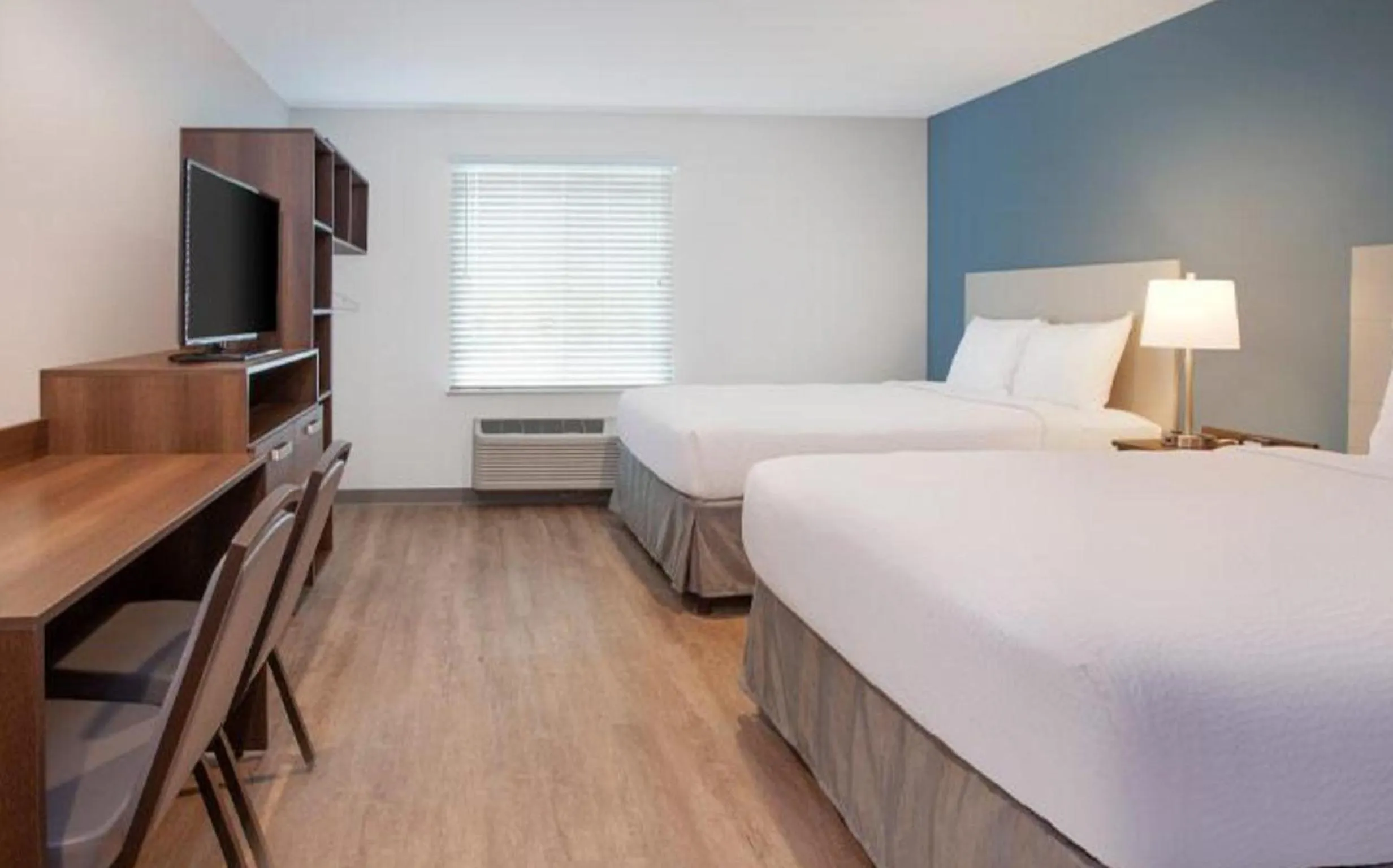 Bedroom, Bed in Woodspring Suites Atlanta Stockbridge