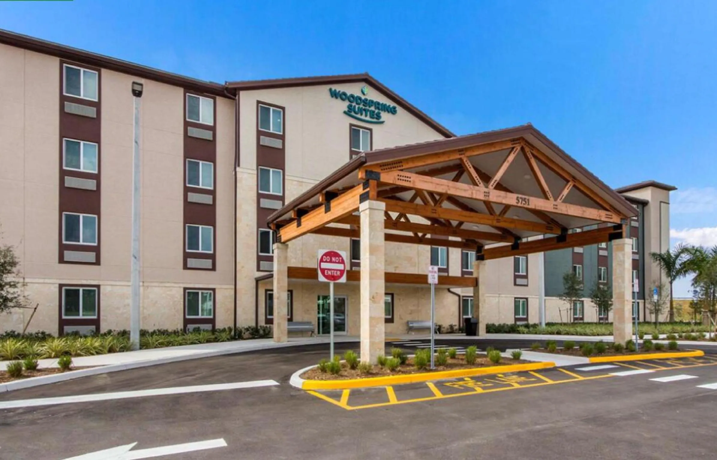 Facade/entrance in Woodspring Suites Atlanta Stockbridge