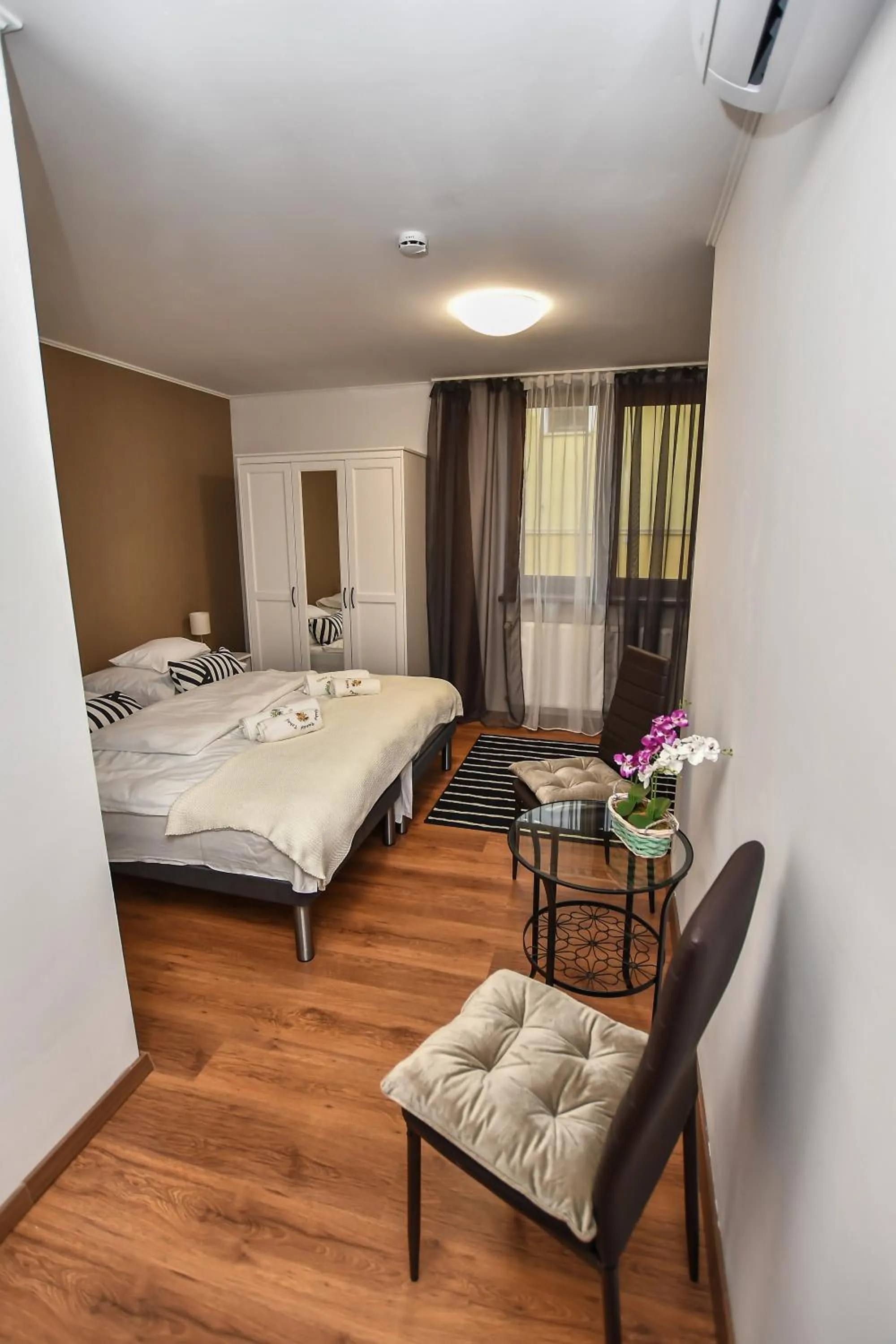 Photo of the whole room, Bed in É-Vaskó Panzió Borpince