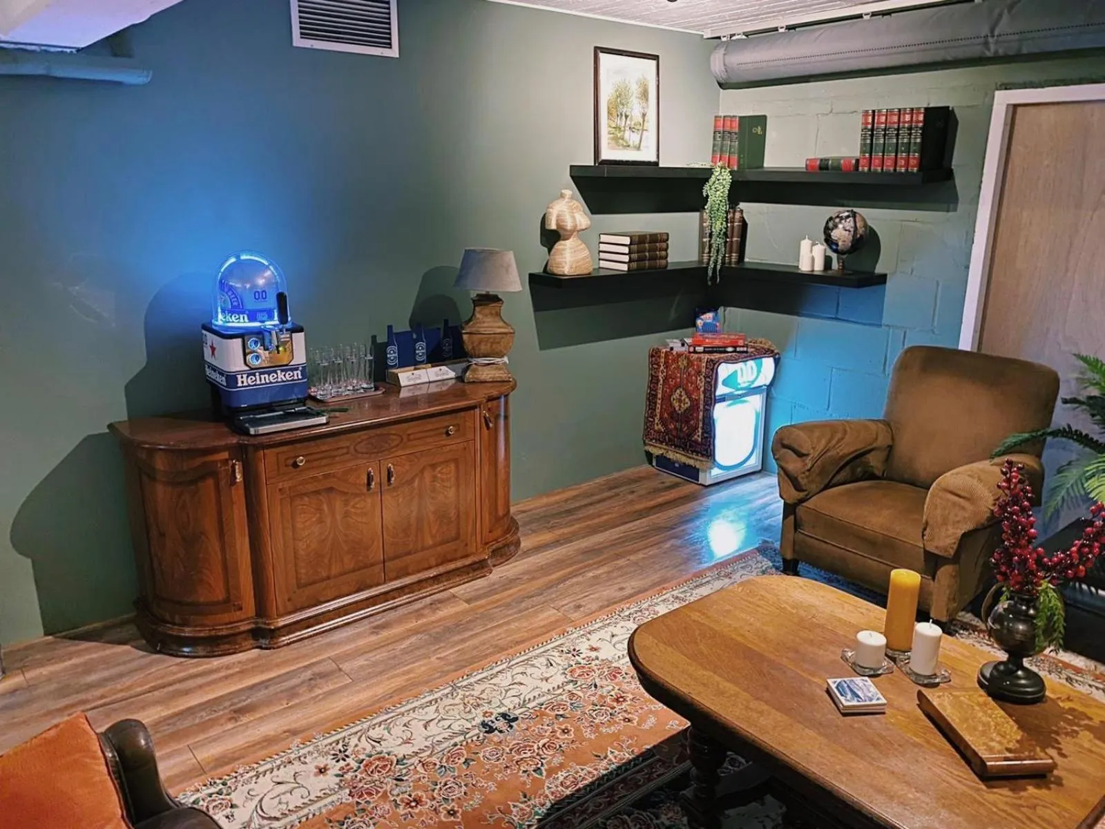 Lounge or bar in Outside Inn