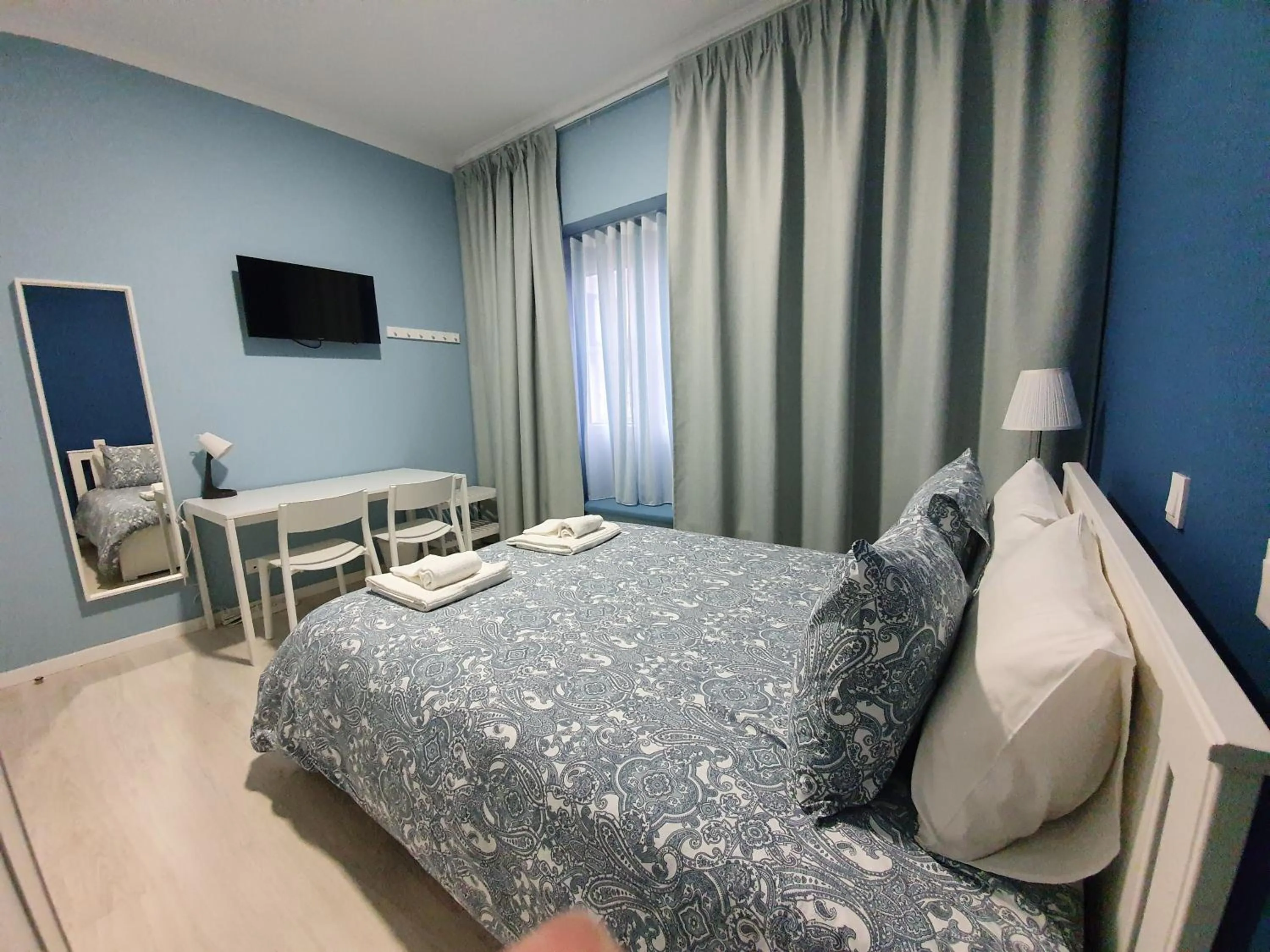 Bed in Inn Faro - Casa Amarela - Guest House