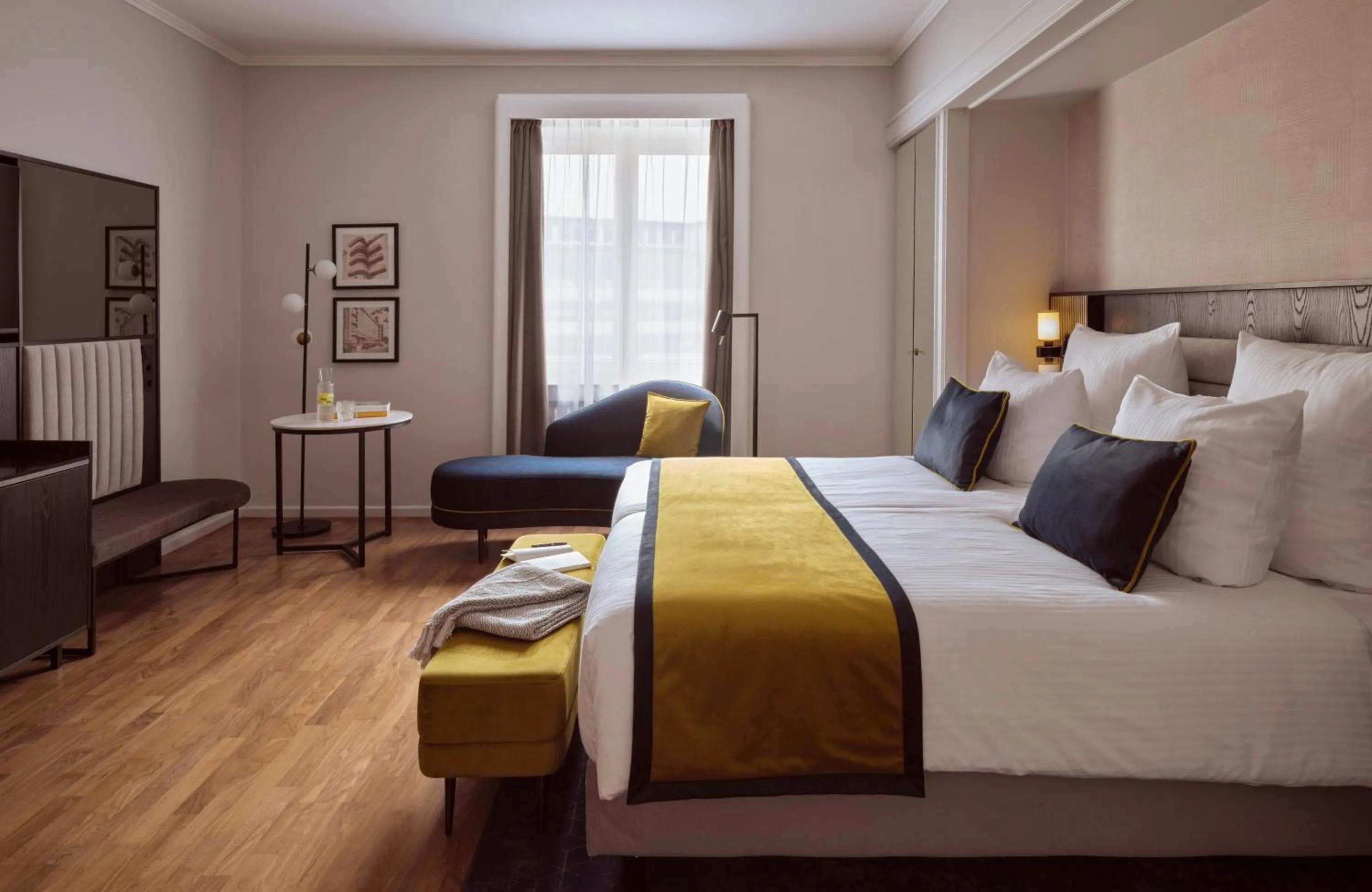 Photo of the whole room, Bed in Hotel Mannheimer Hof - Leonardo Limited Edition