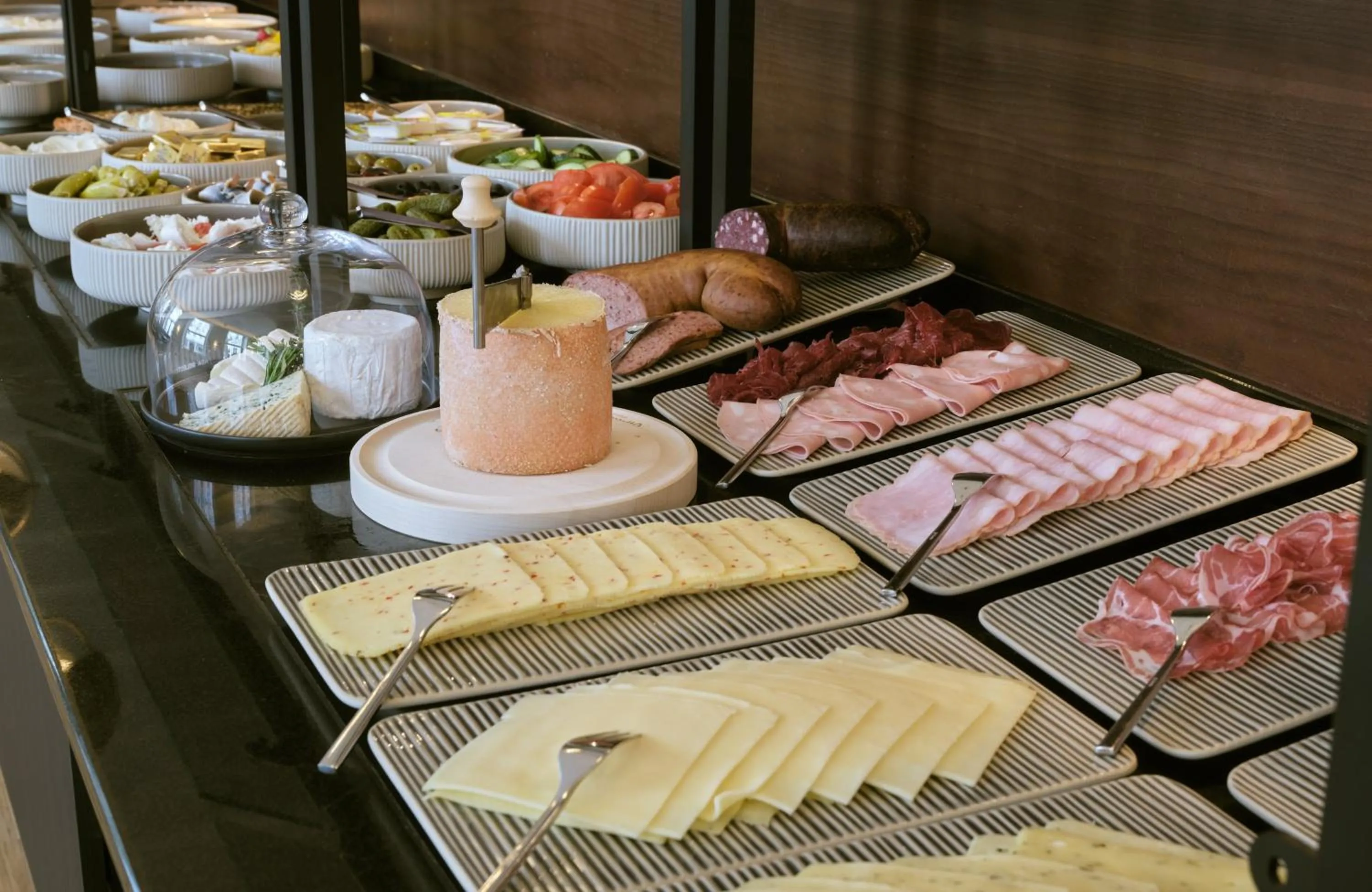 Buffet breakfast in Hotel Mannheimer Hof - Leonardo Limited Edition