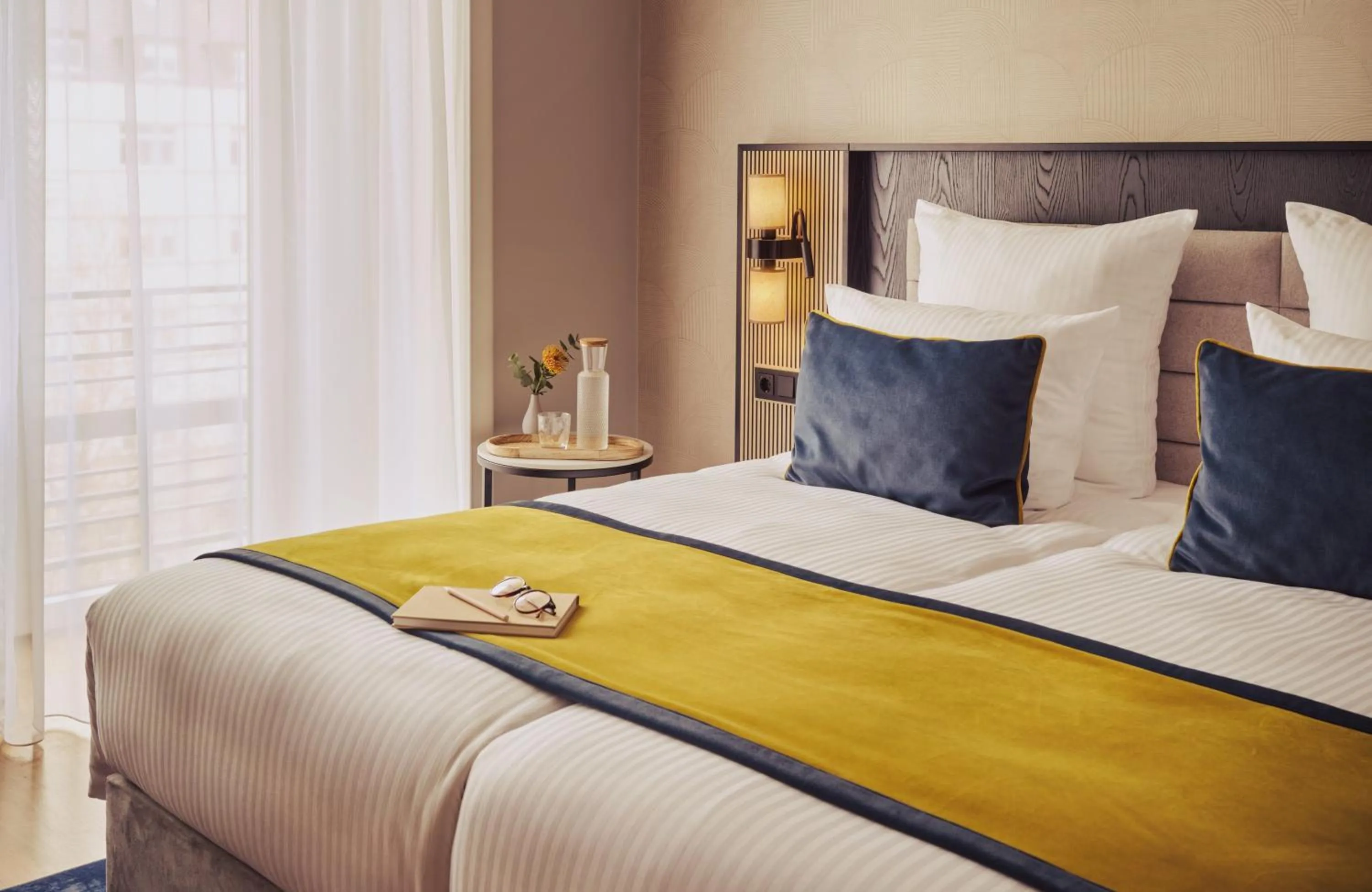 Bedroom, Bed in Hotel Mannheimer Hof - Leonardo Limited Edition