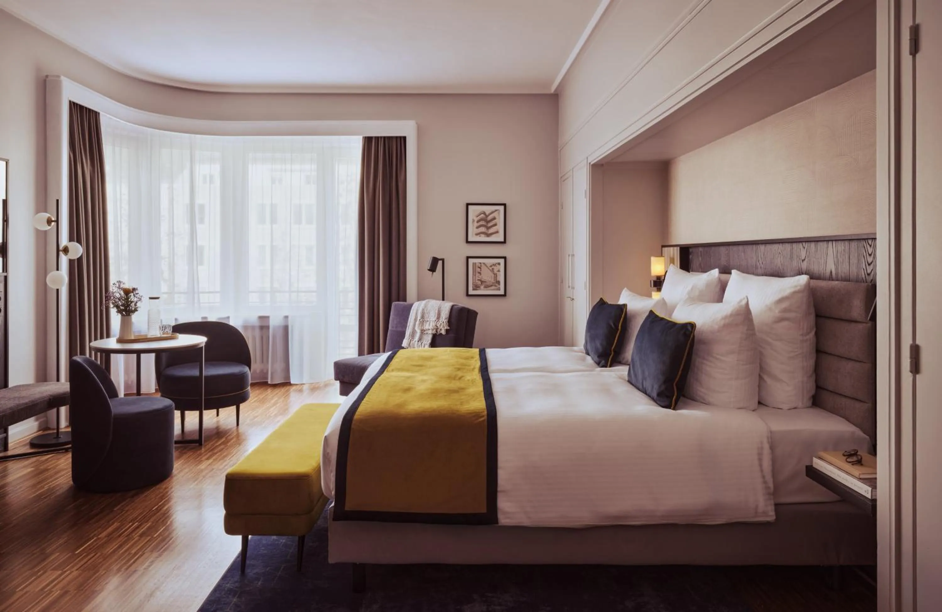 Photo of the whole room, Bed in Hotel Mannheimer Hof - Leonardo Limited Edition