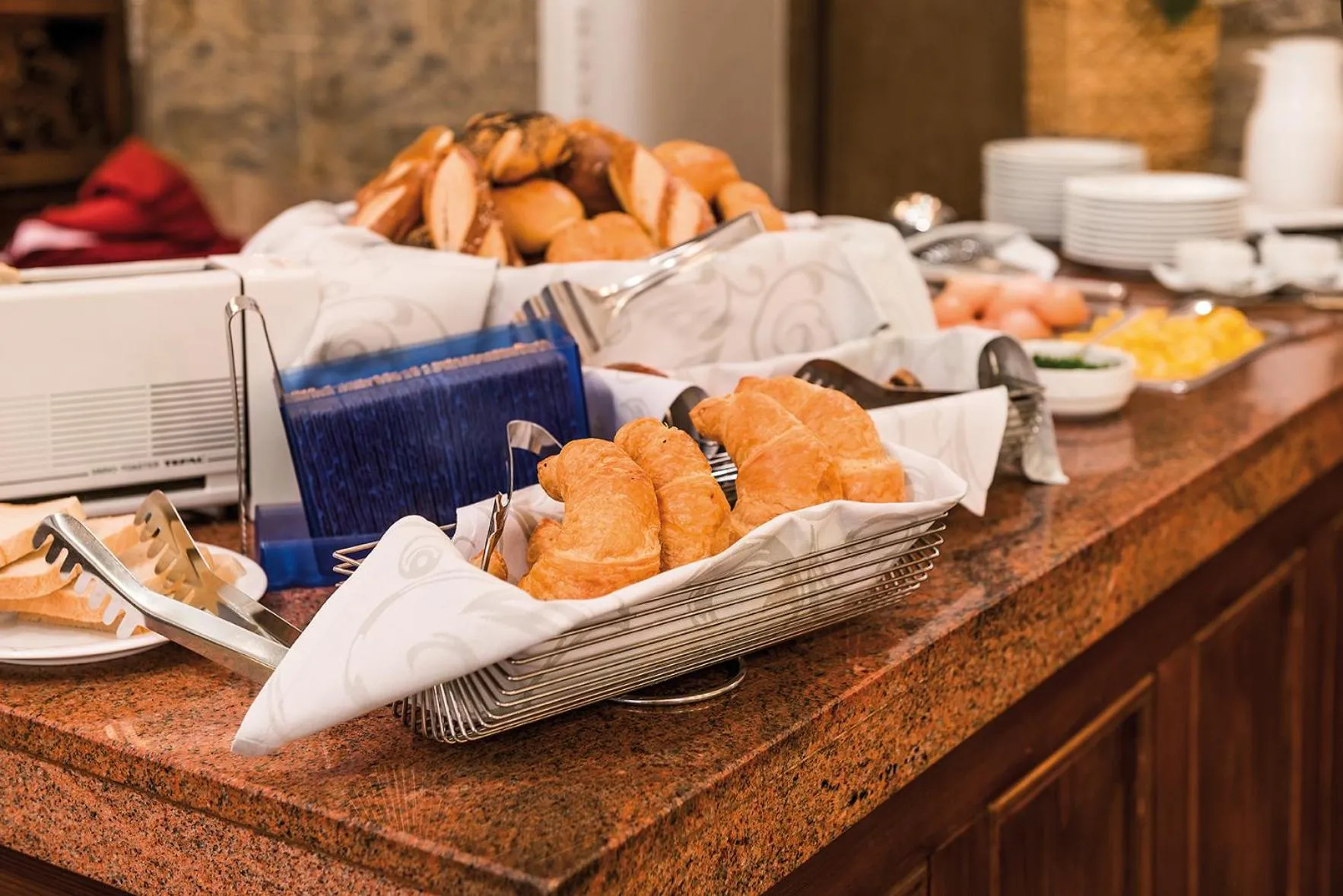 Buffet breakfast in Hotel Altes Brauhaus garni