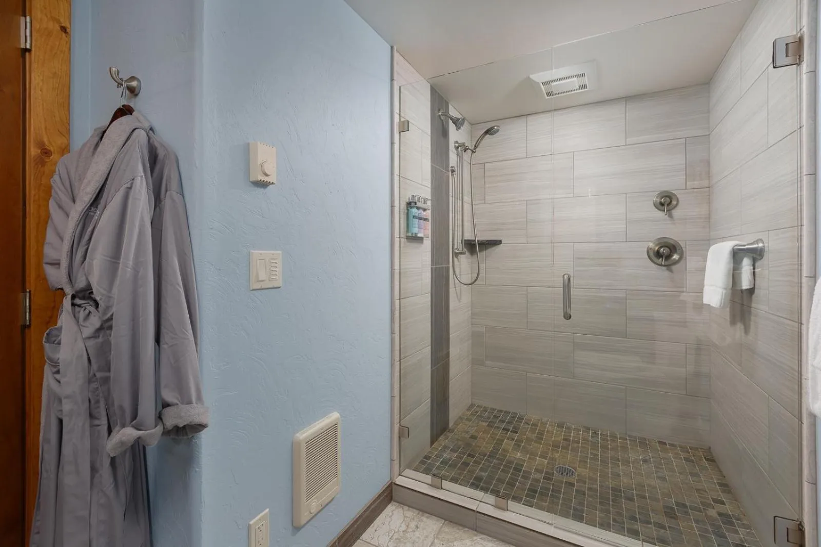 Shower in Ocean House
