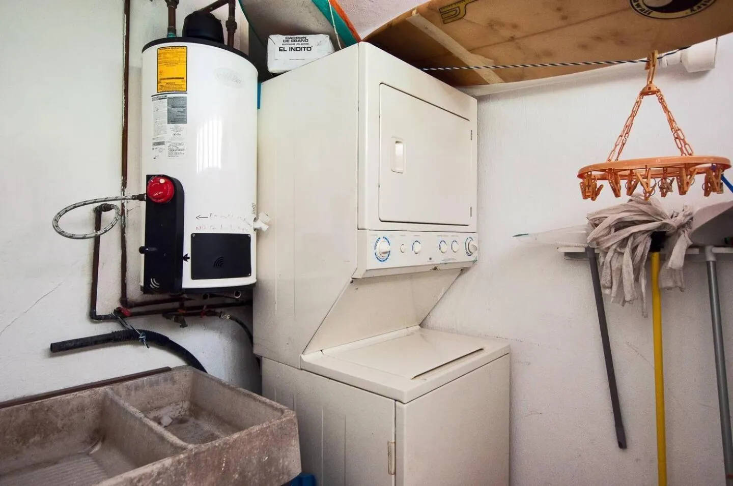 washing machine in Marina Suites by Andiani Travel