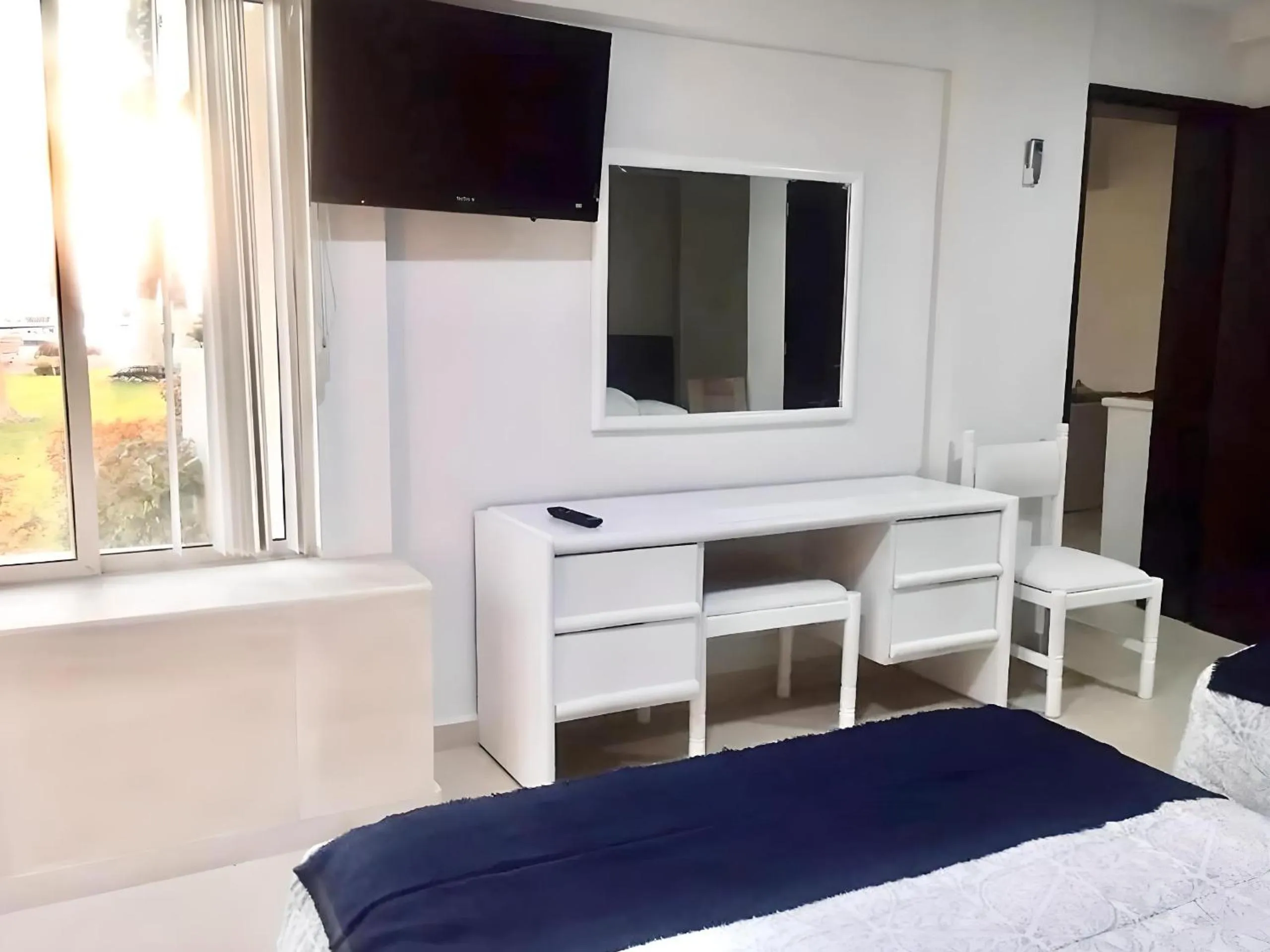 Bedroom, Bed in Marina Suites by Andiani Travel