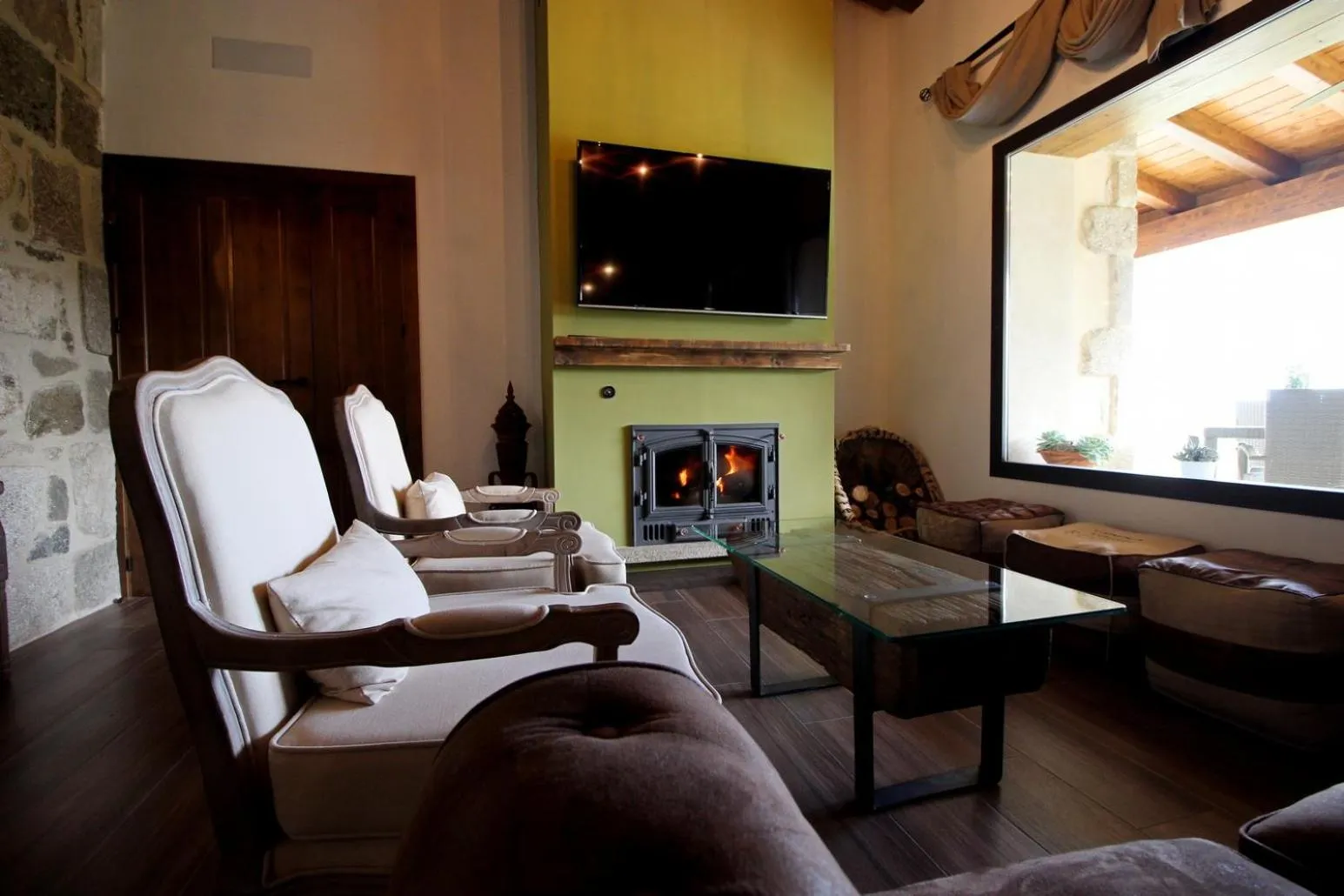 Communal lounge/ TV room in Hotel Rural San Giles