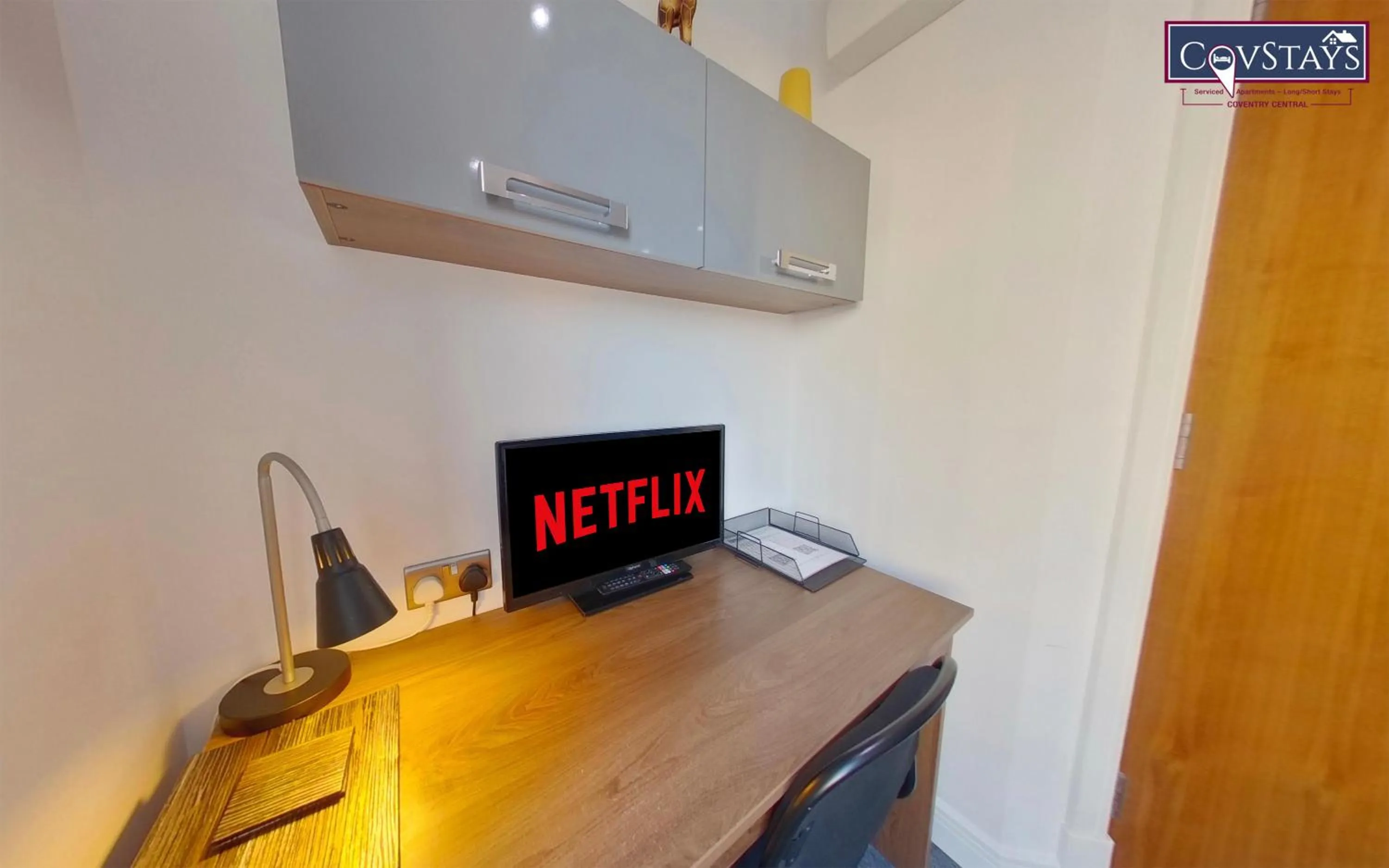 Victoria House - Deluxe Studios in Coventry City Centre, free parking, by COVSTAYS