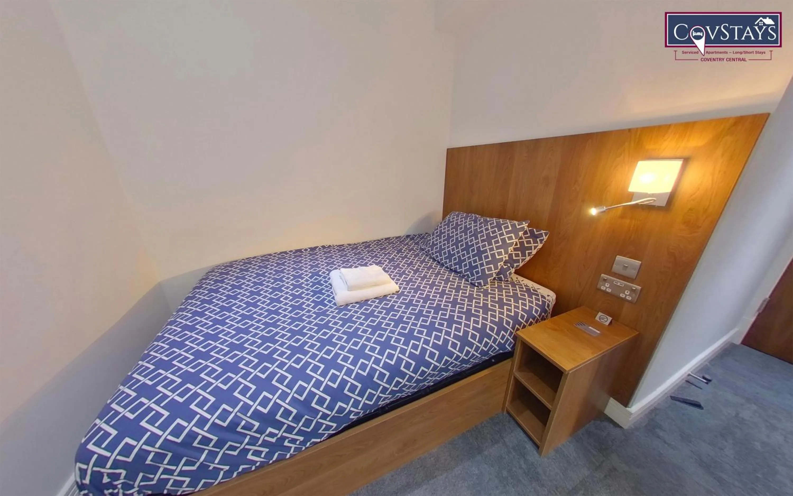 Bed in Victoria House - Deluxe Studios in Coventry City Centre, free parking, by COVSTAYS