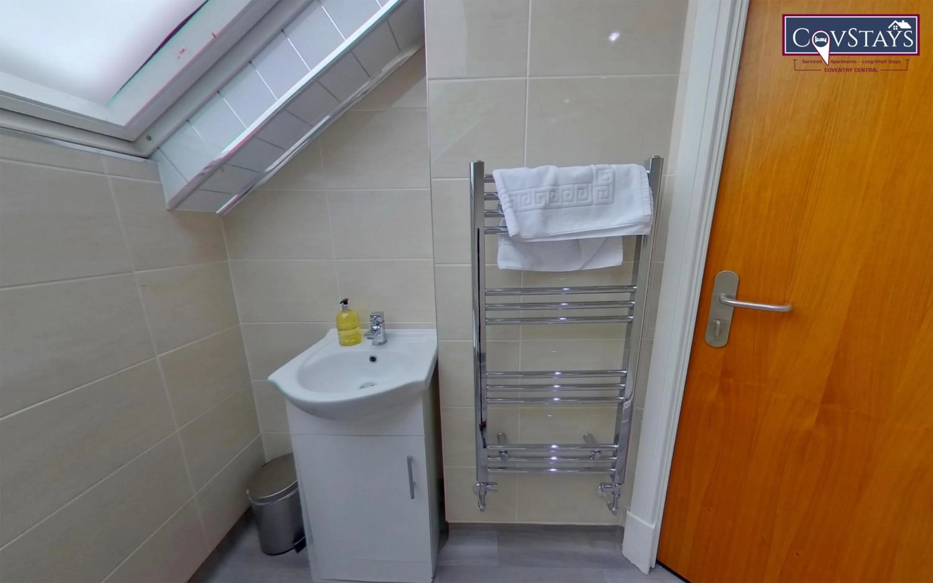 Victoria House - Deluxe Studios in Coventry City Centre, free parking, by COVSTAYS