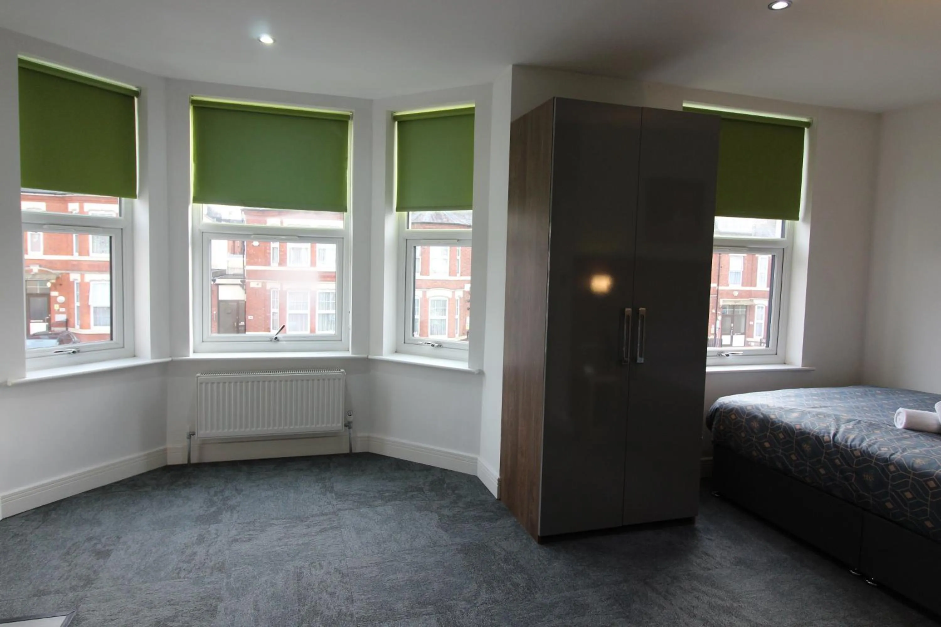 Bed in Victoria House - Deluxe Studios in Coventry City Centre, free parking, by COVSTAYS