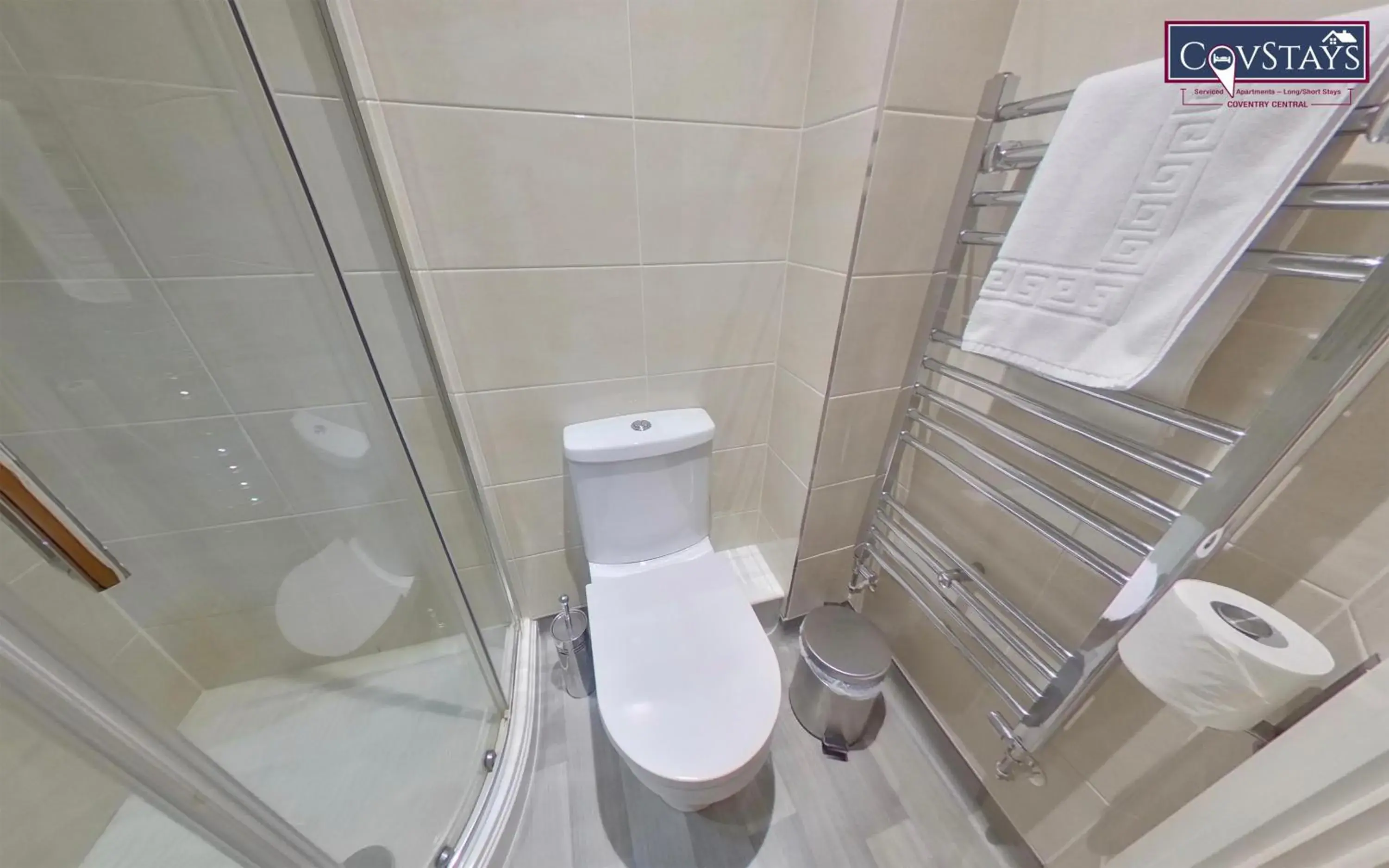 Queen Studio in Victoria House - Deluxe Studios in Coventry City Centre, free parking, by COVSTAYS Queen Studio in Victoria House - Deluxe Studios in Coventry City Centre, free parking, by COVSTAYS