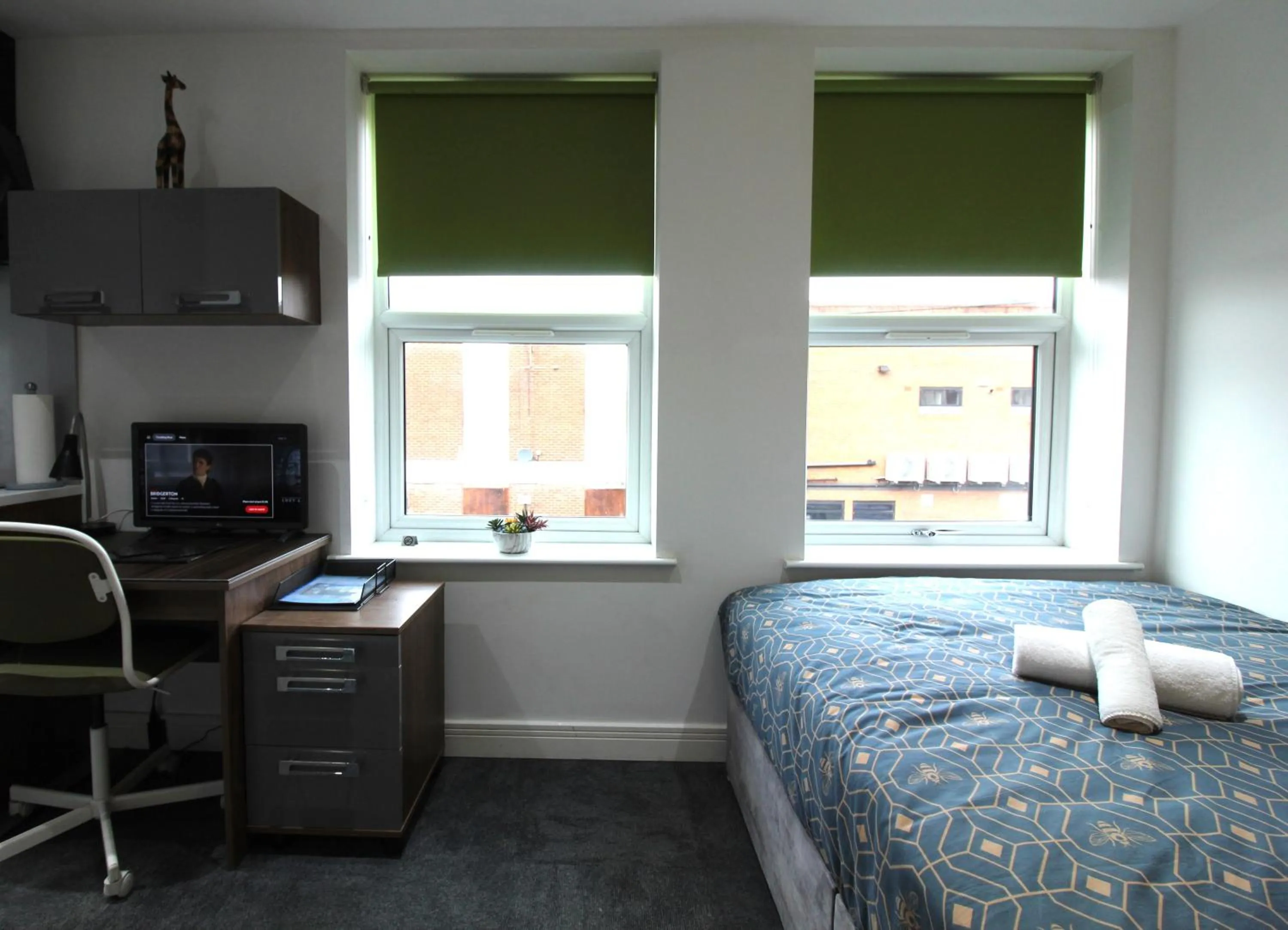 Bed in Victoria House - Deluxe Studios in Coventry City Centre, free parking, by COVSTAYS