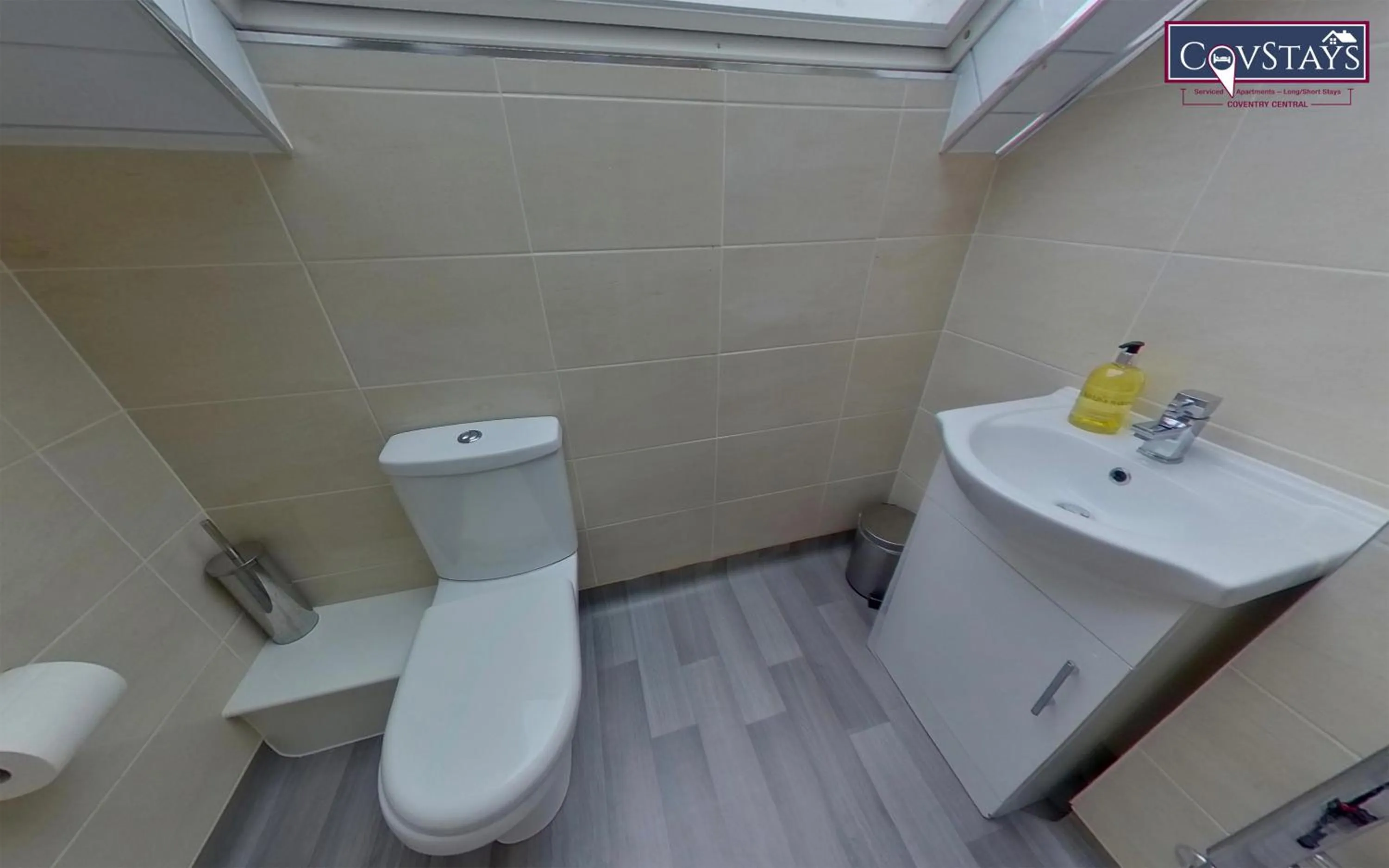 Victoria House - Deluxe Studios in Coventry City Centre, free parking, by COVSTAYS