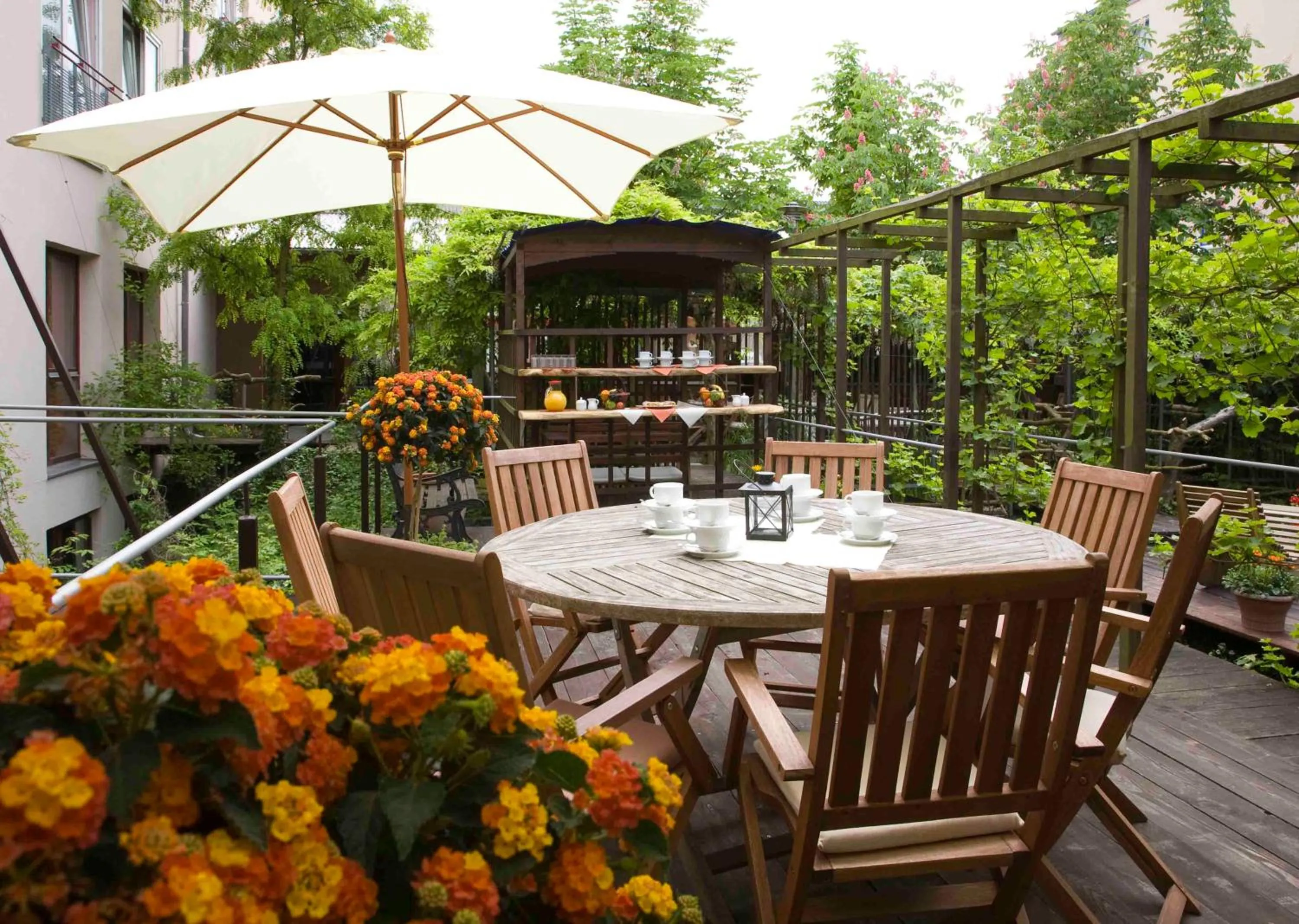 Garden in Hotel Lifestyle