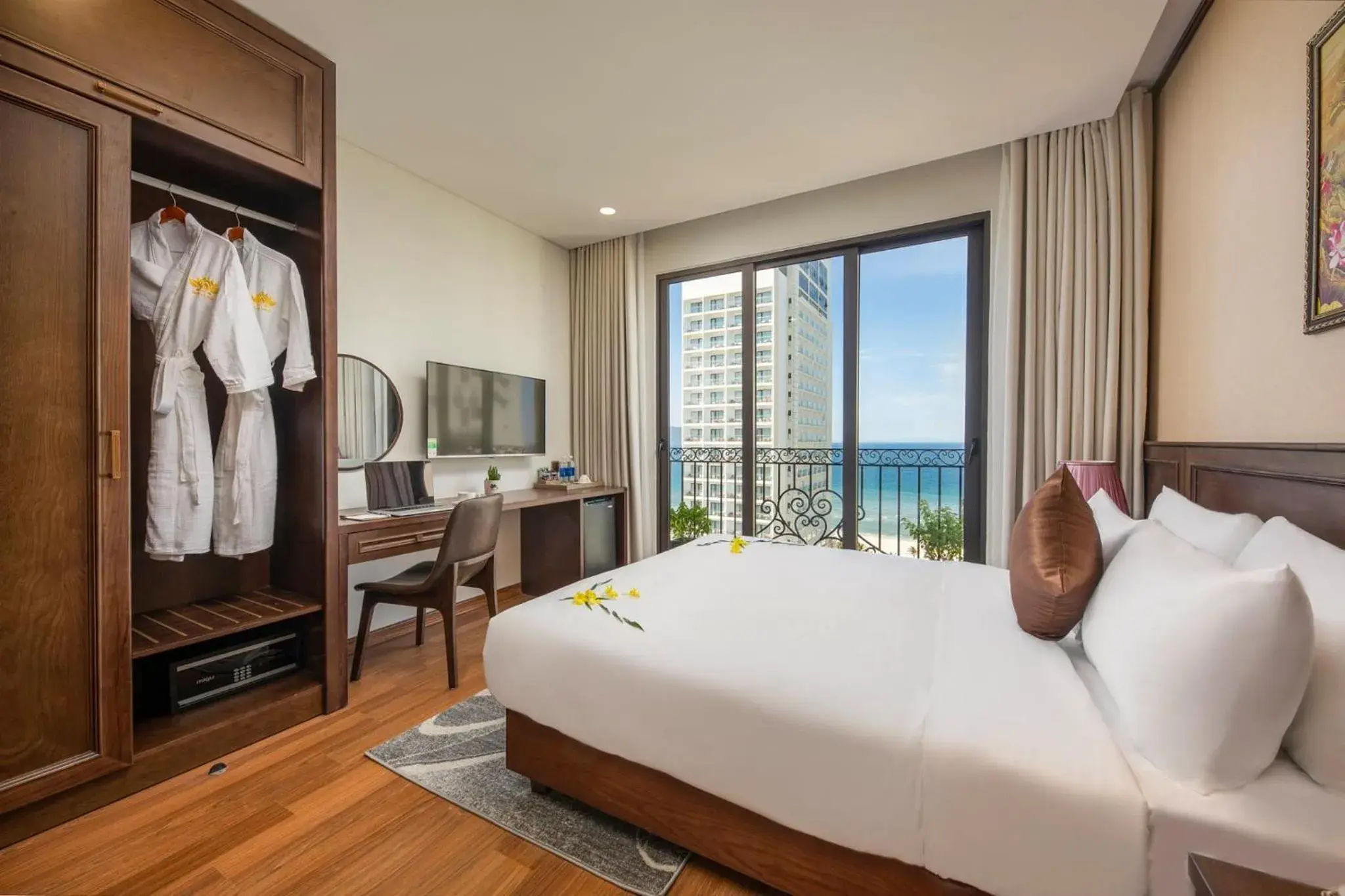 Deluxe Double Room with Sea View - Afternoon Tea Included in Golden Lotus Hotel Da Nang - Rooftop Bar Sea View Deluxe Double Room with Sea View - Afternoon Tea Included in Golden Lotus Hotel Da Nang - Rooftop Bar Sea View