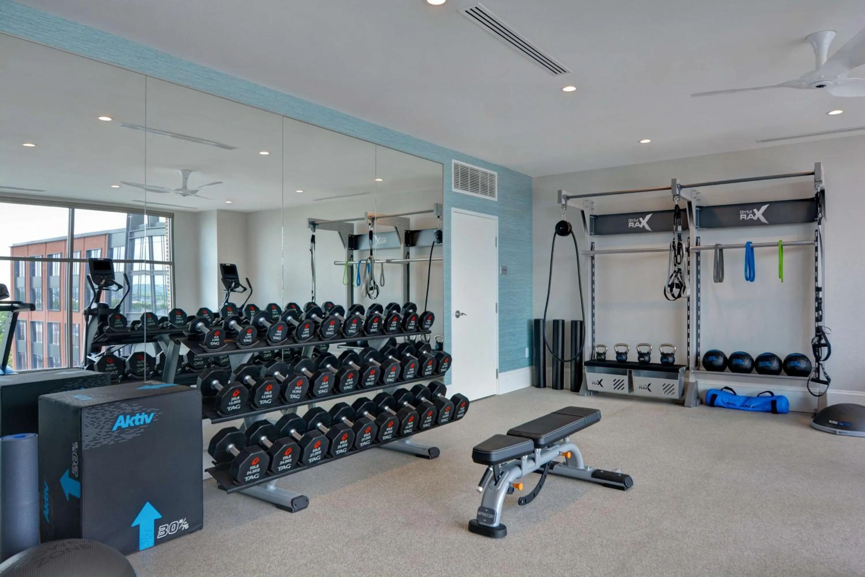 Fitness centre/facilities in Hampton Inn & Suites Nashville Downtown Capitol View, Tn
