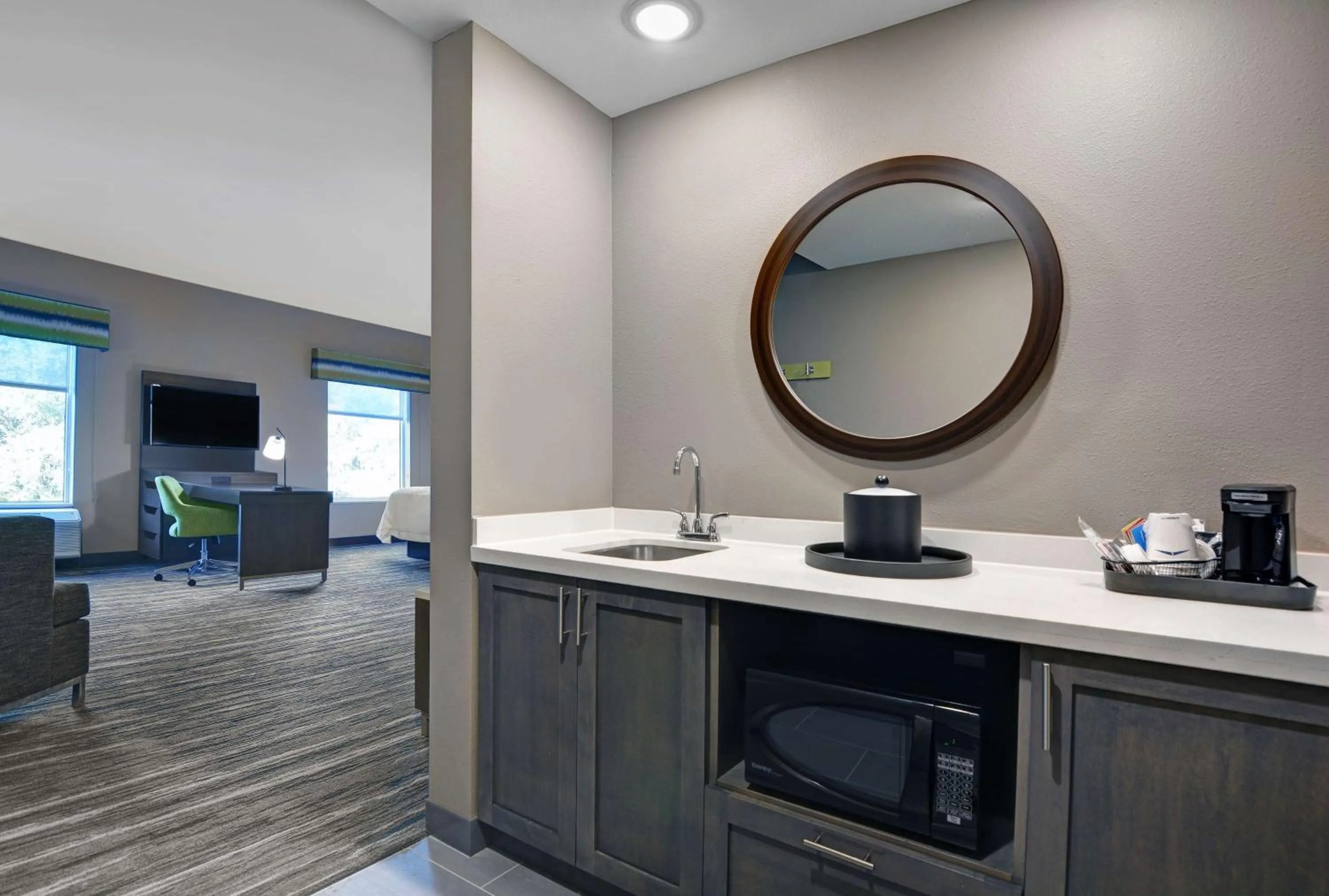 Bedroom in Hampton Inn And Suites Macclenny I-10