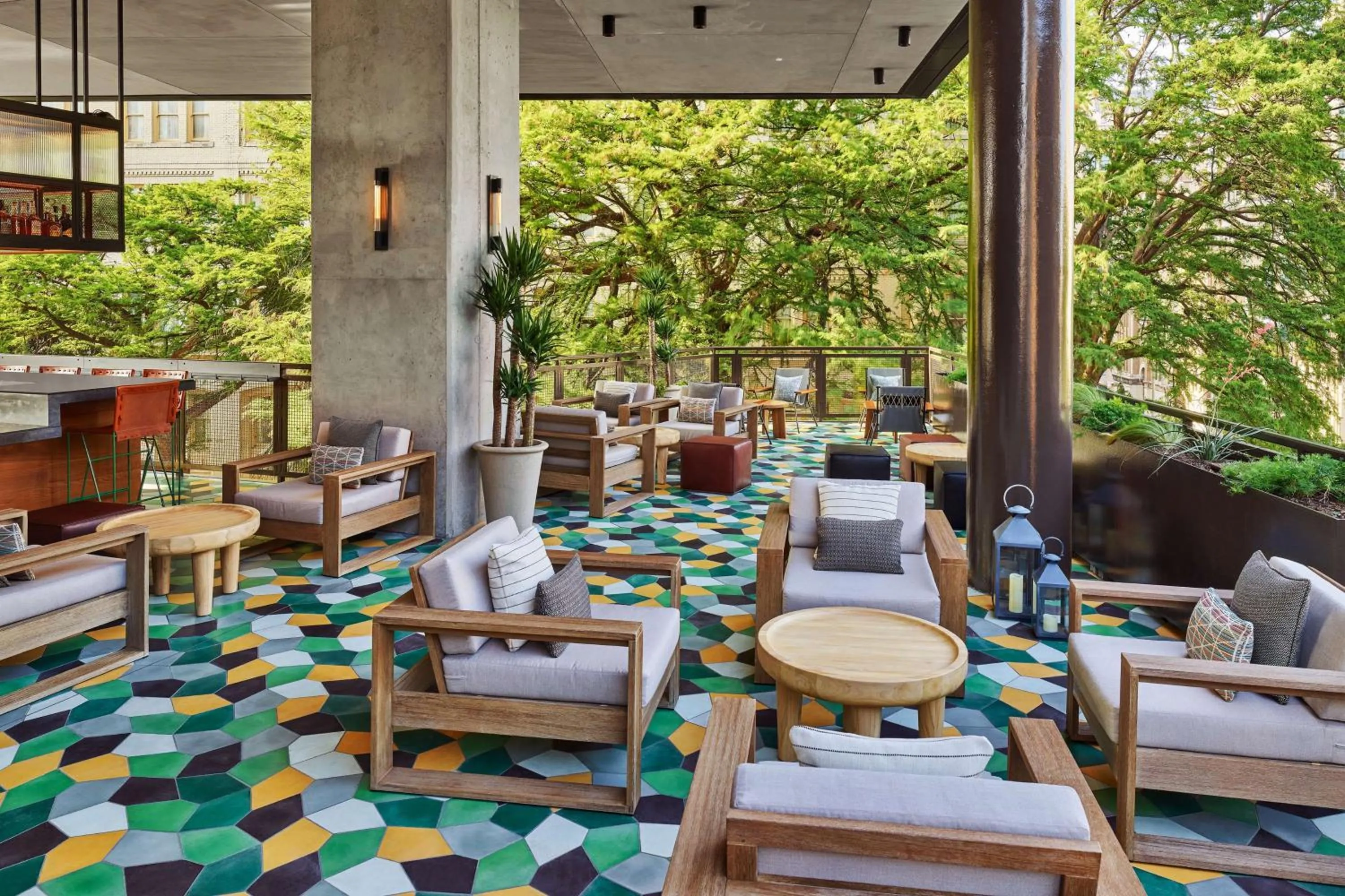 Lounge or bar in Canopy By Hilton San Antonio Riverwalk